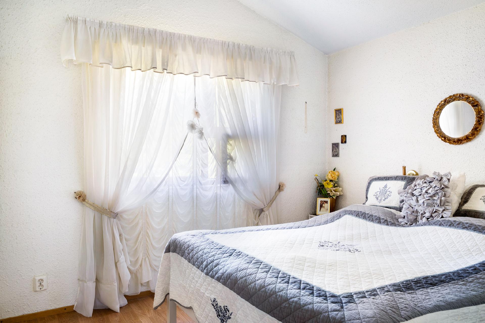 Yläkerran makuuhuone