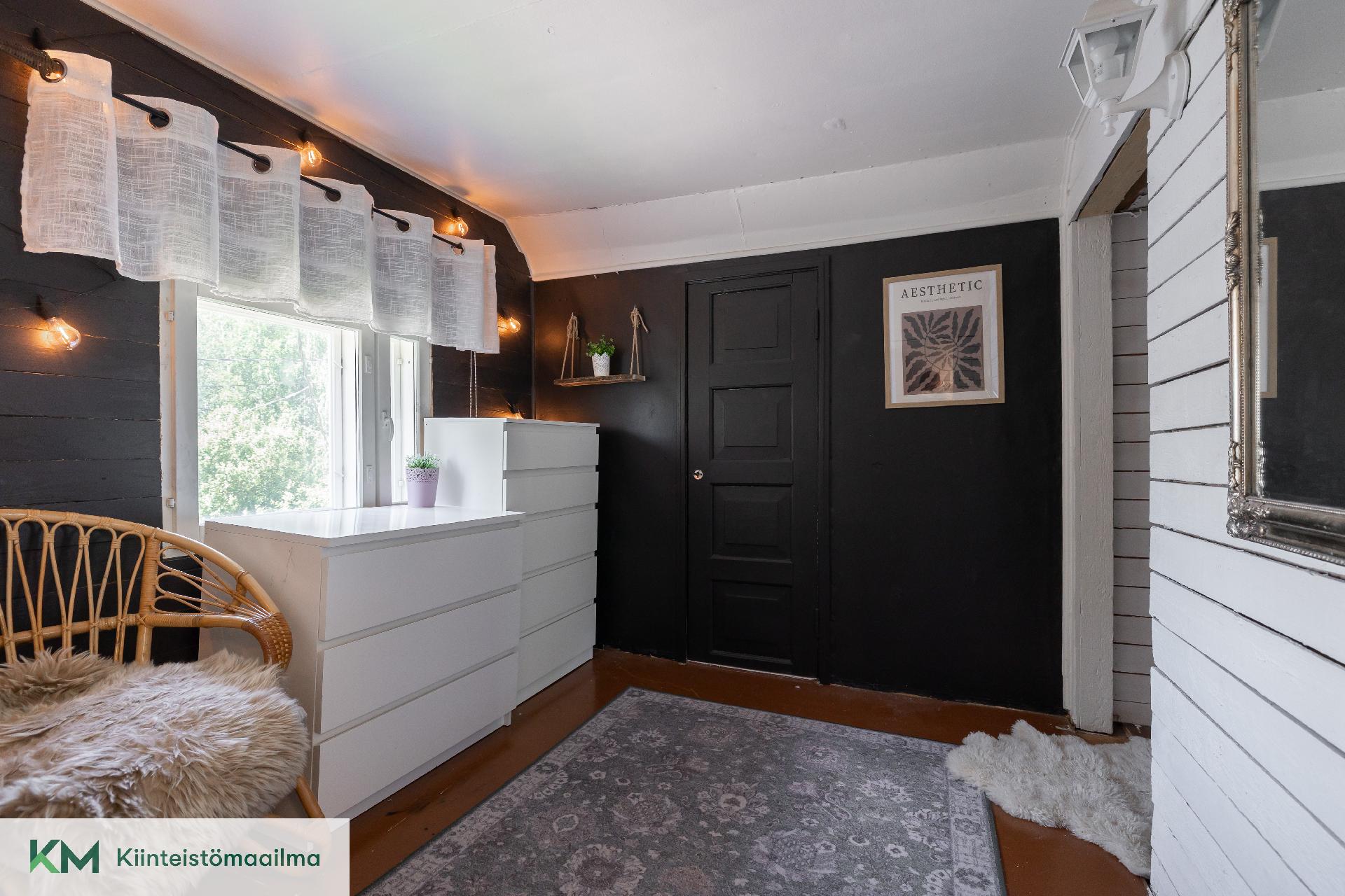 Yläkerran aulatila.