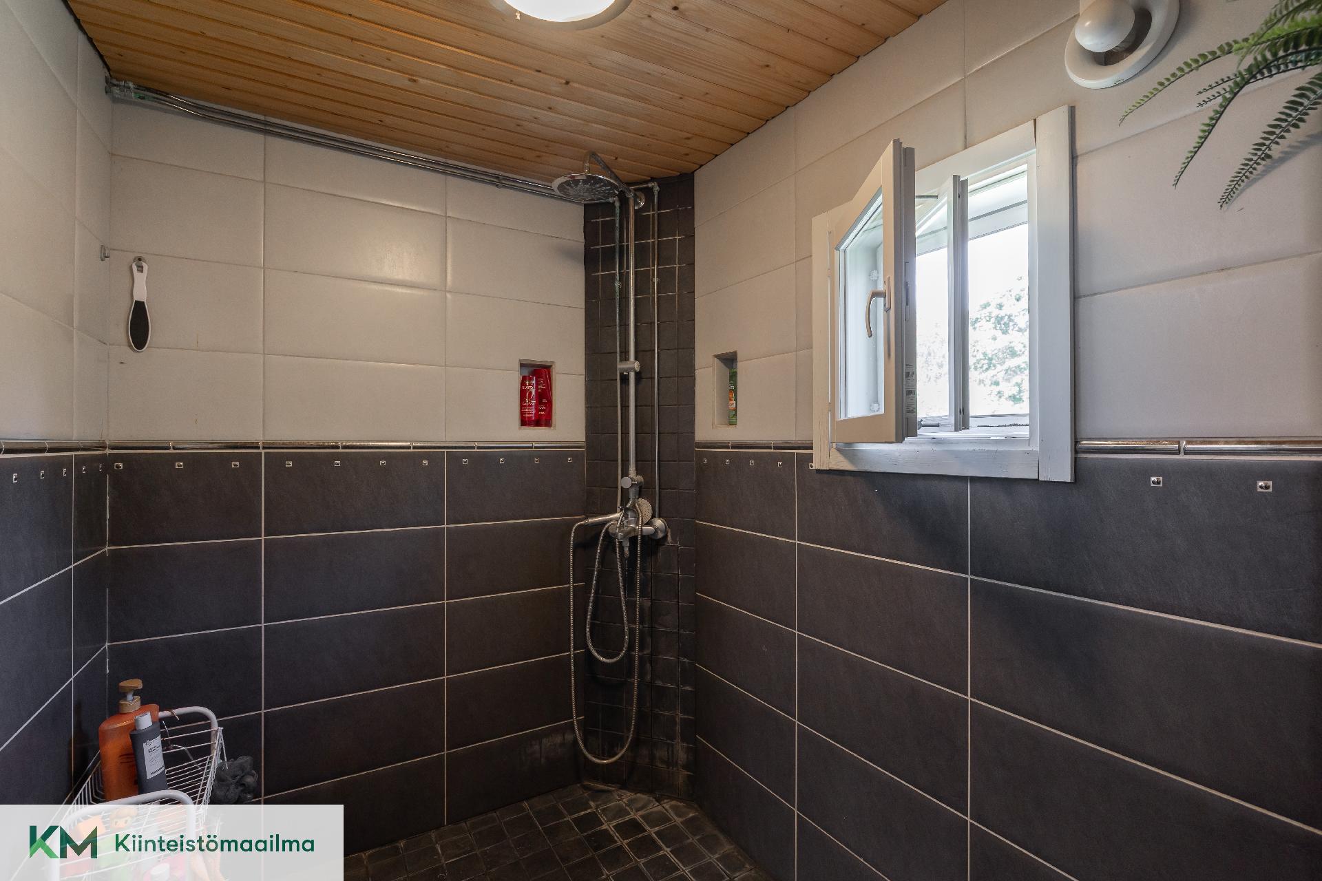 Karellintie 39, Korkeakoski, Kotka