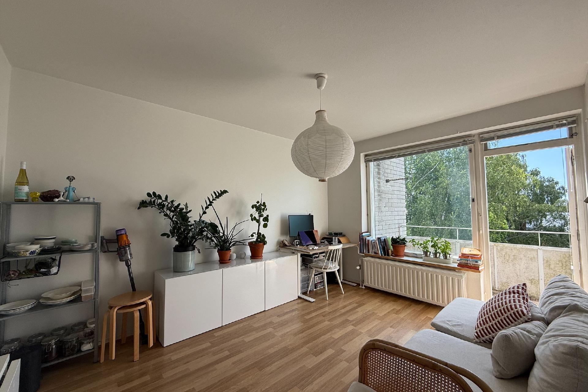 Lielahdentie 10, Lauttasaari, Helsinki