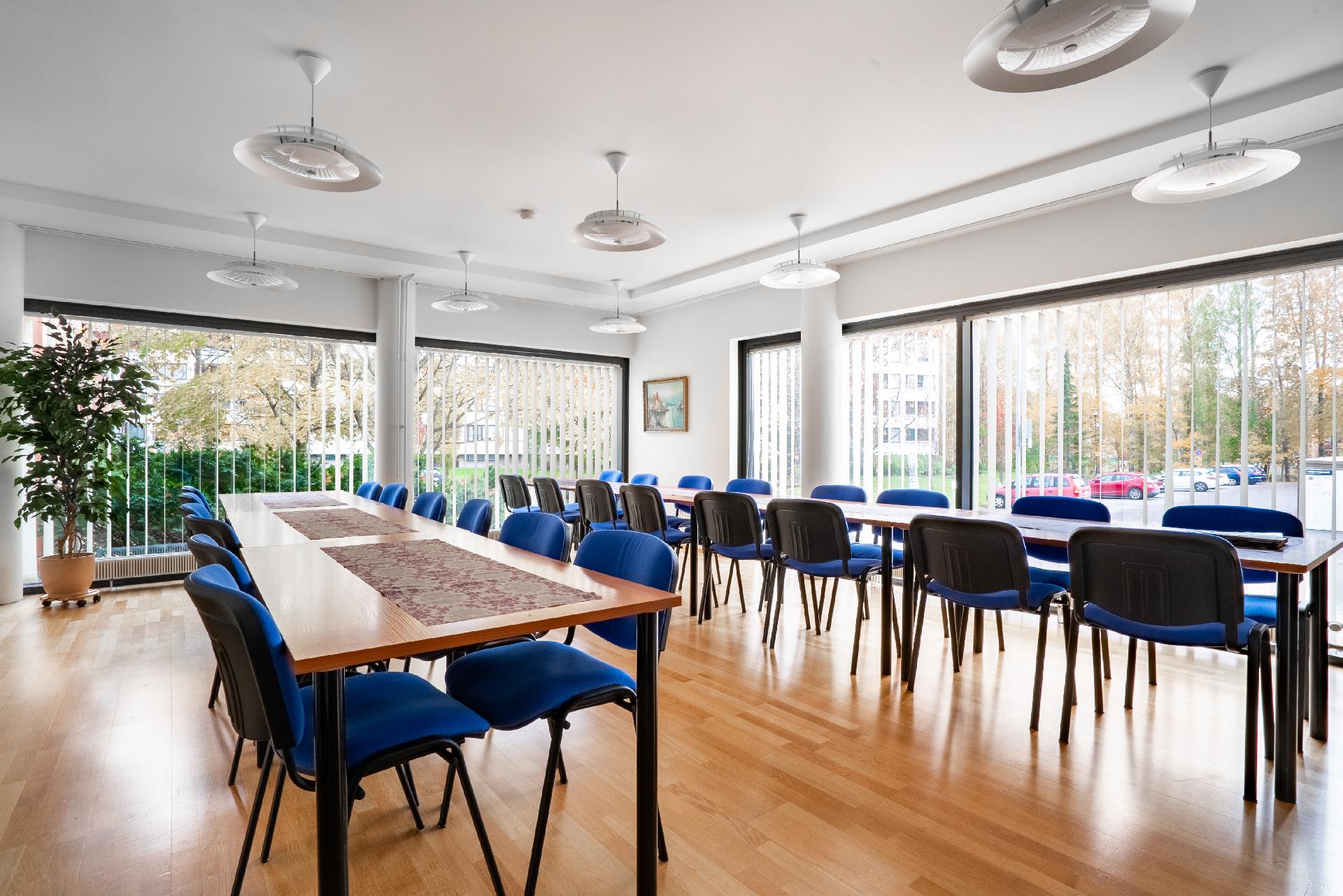 Yhtiön yhteisiä tiloja: kerhohuone