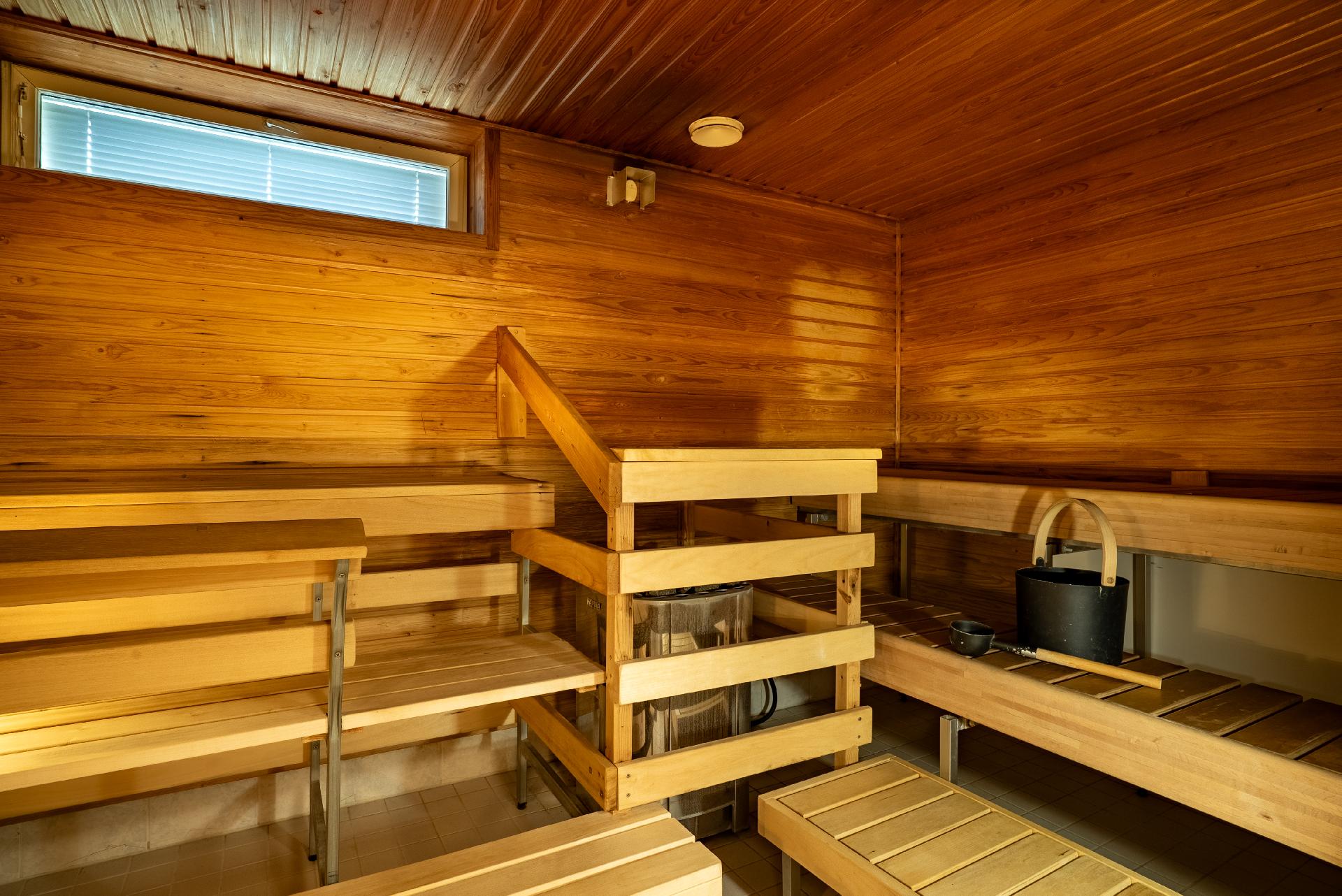 Yhtiön yhteisiä tiloja: sauna