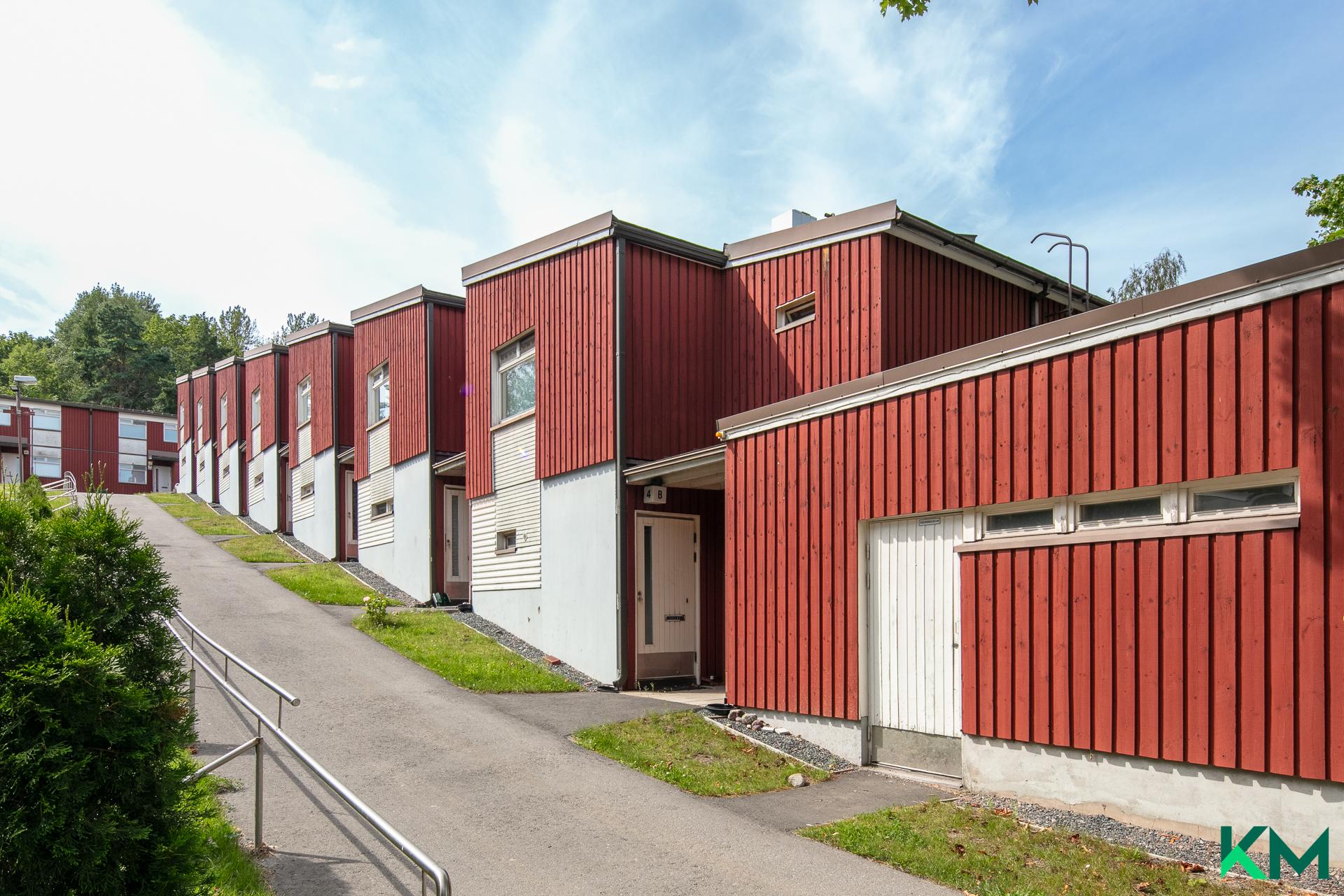 Julkisivu