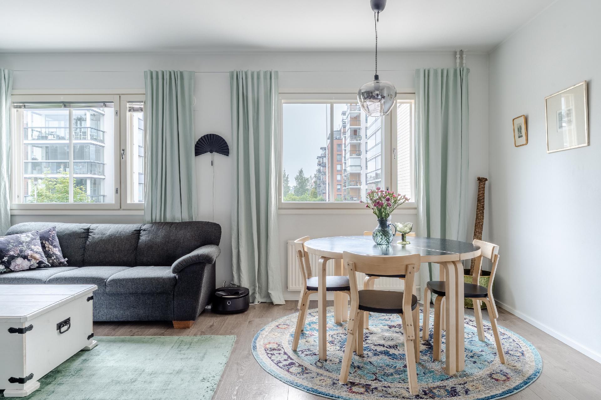 Melkonkatu 8, Lauttasaari, Helsinki