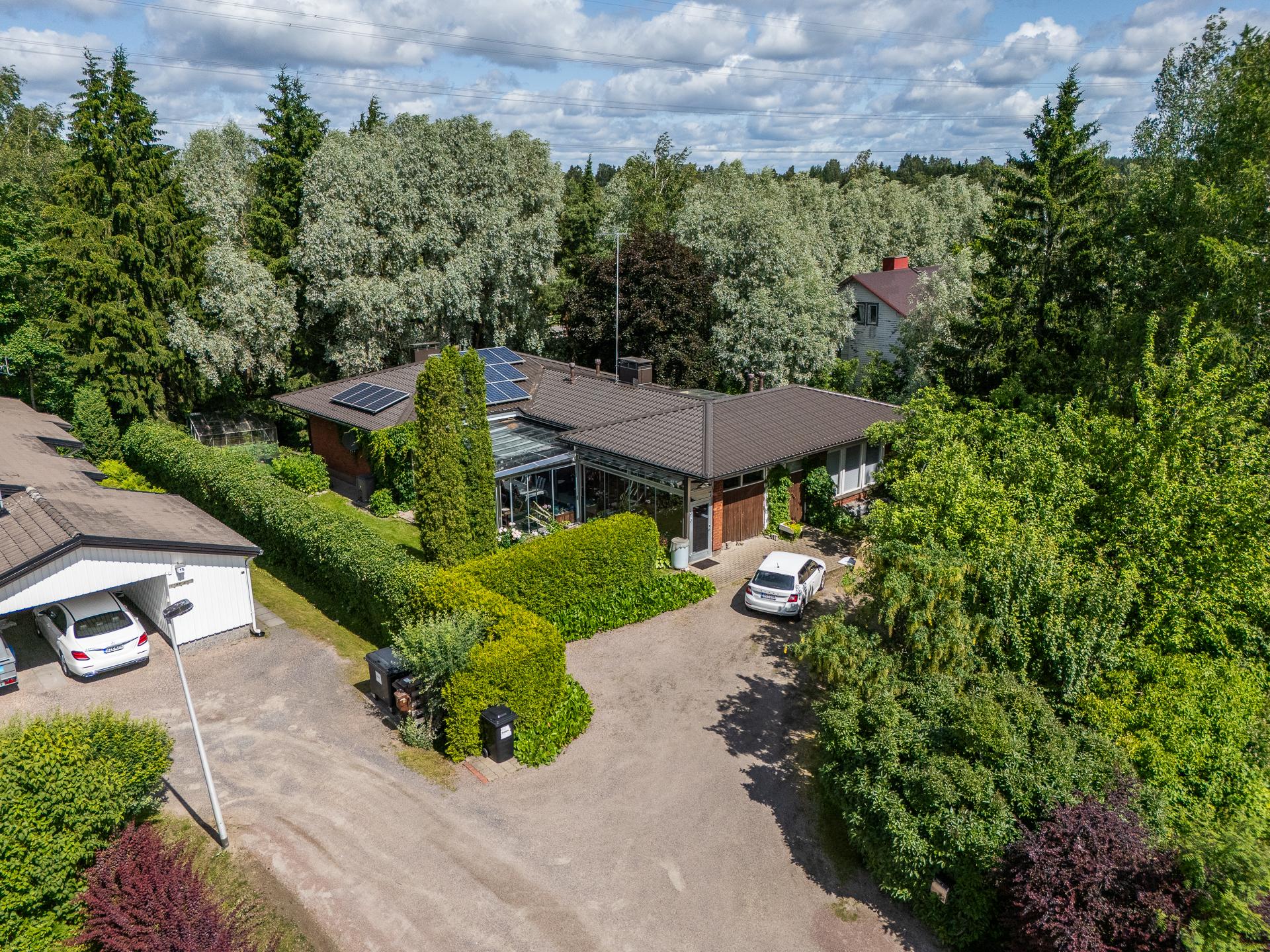Västäräkintie 13, Tapaninkylä, Helsinki