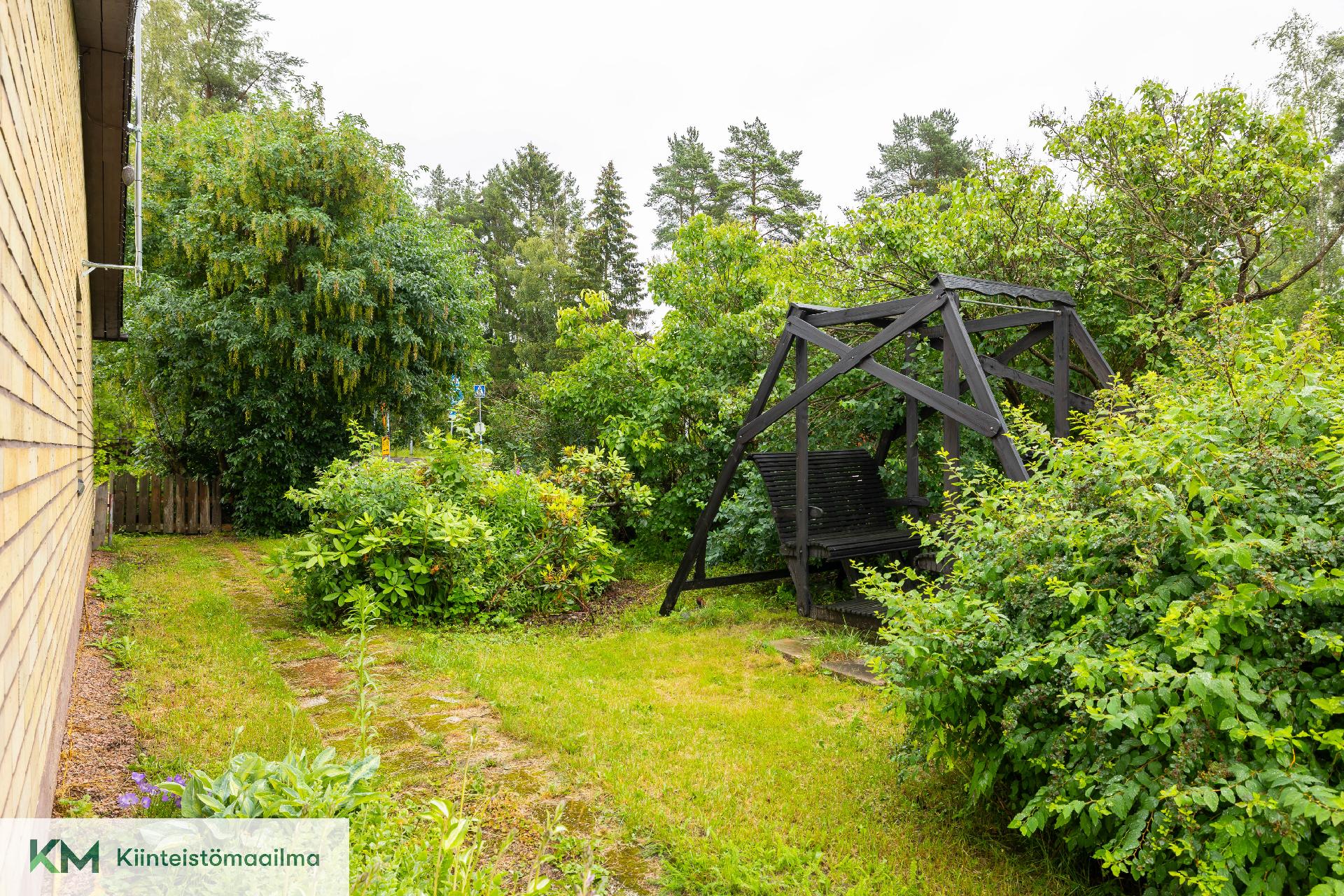 Pienen asunnon piha-alue