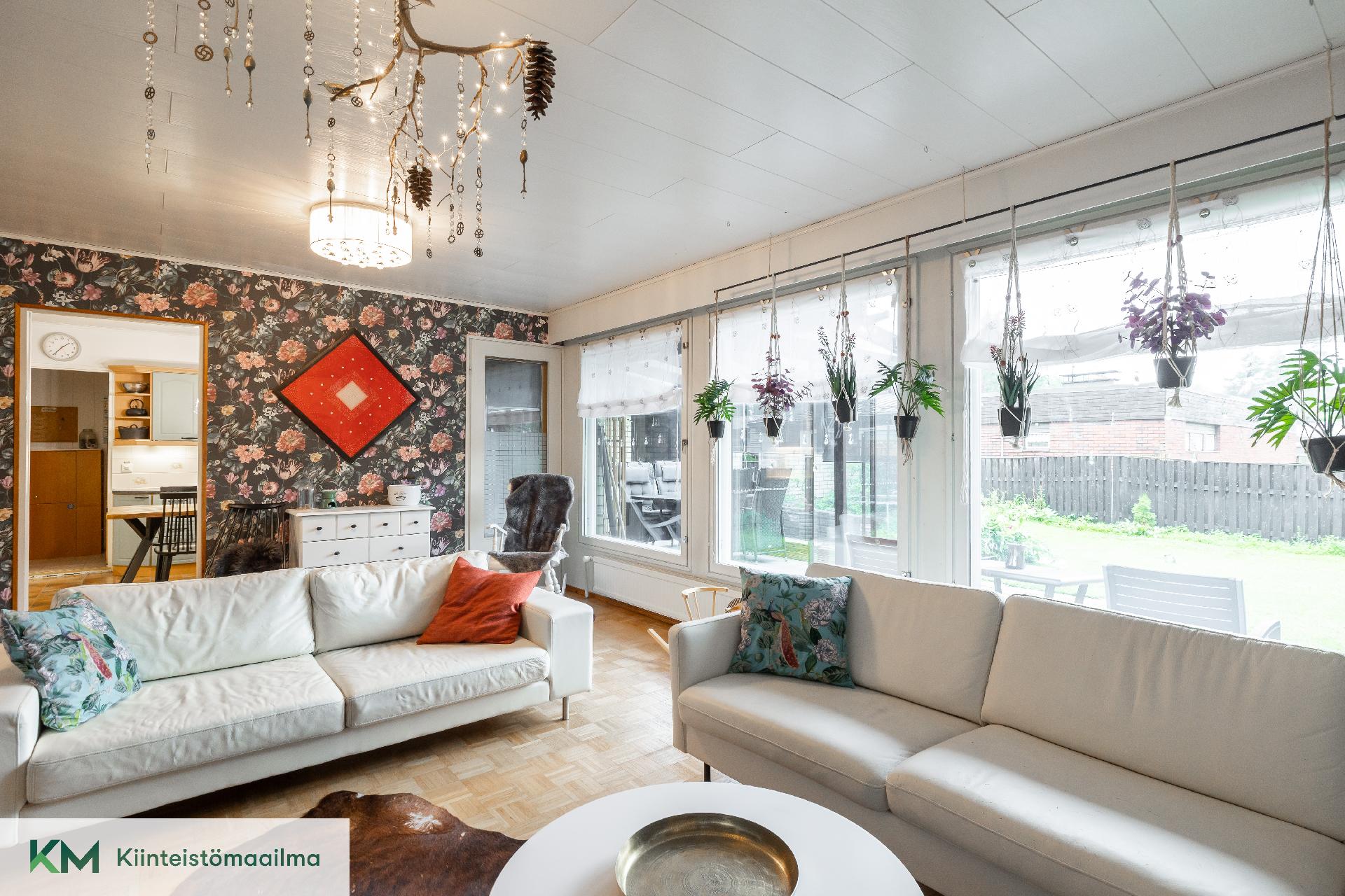 Kurjenkellonkatu 2, Mäntykangas, Kotka