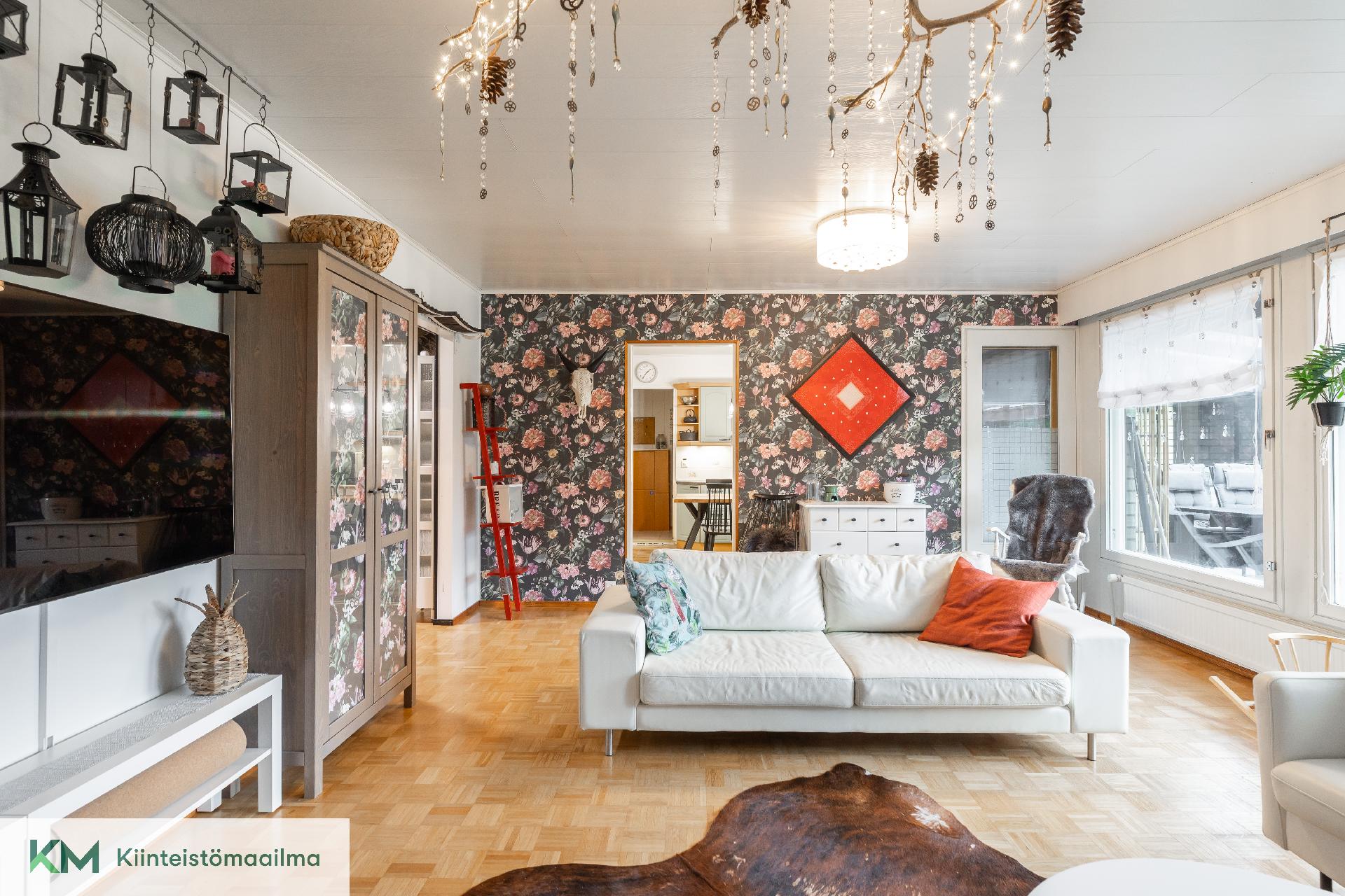 Kurjenkellonkatu 2, Mäntykangas, Kotka