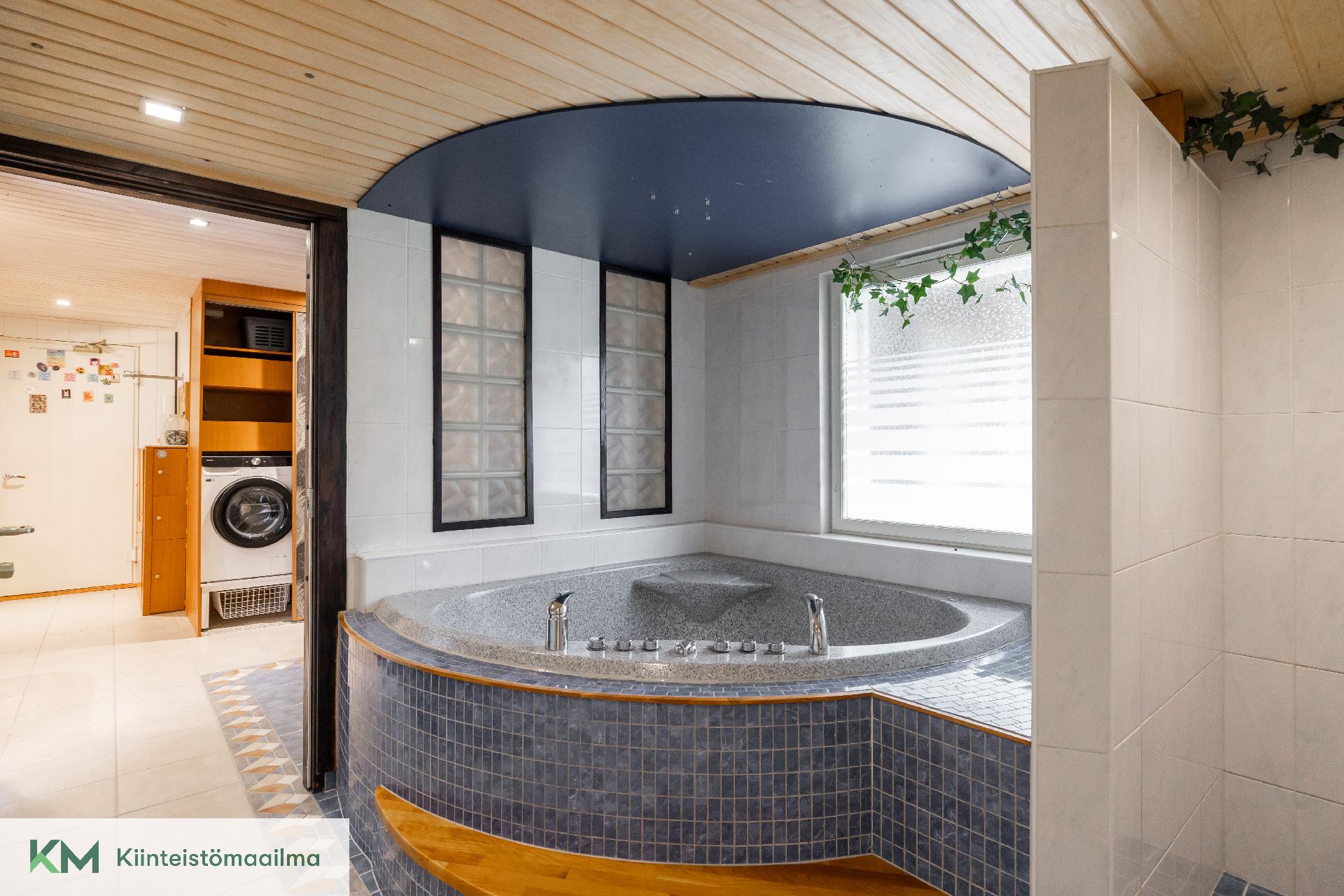 Kurjenkellonkatu 2, Mäntykangas, Kotka