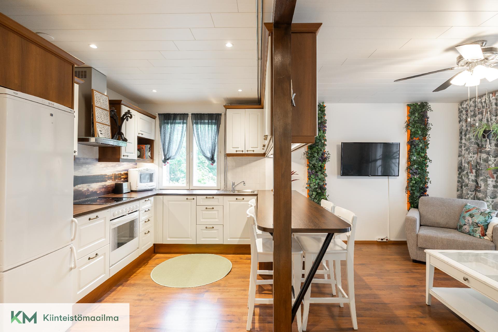 Kurjenkellonkatu 2, Mäntykangas, Kotka