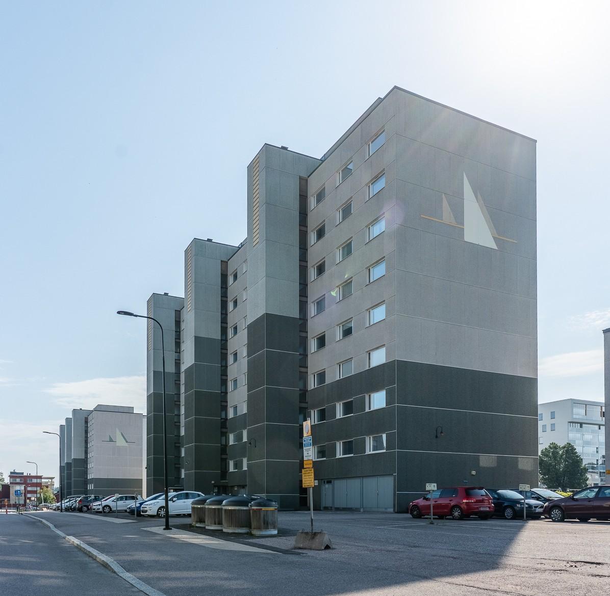 Talo tieltä edestä