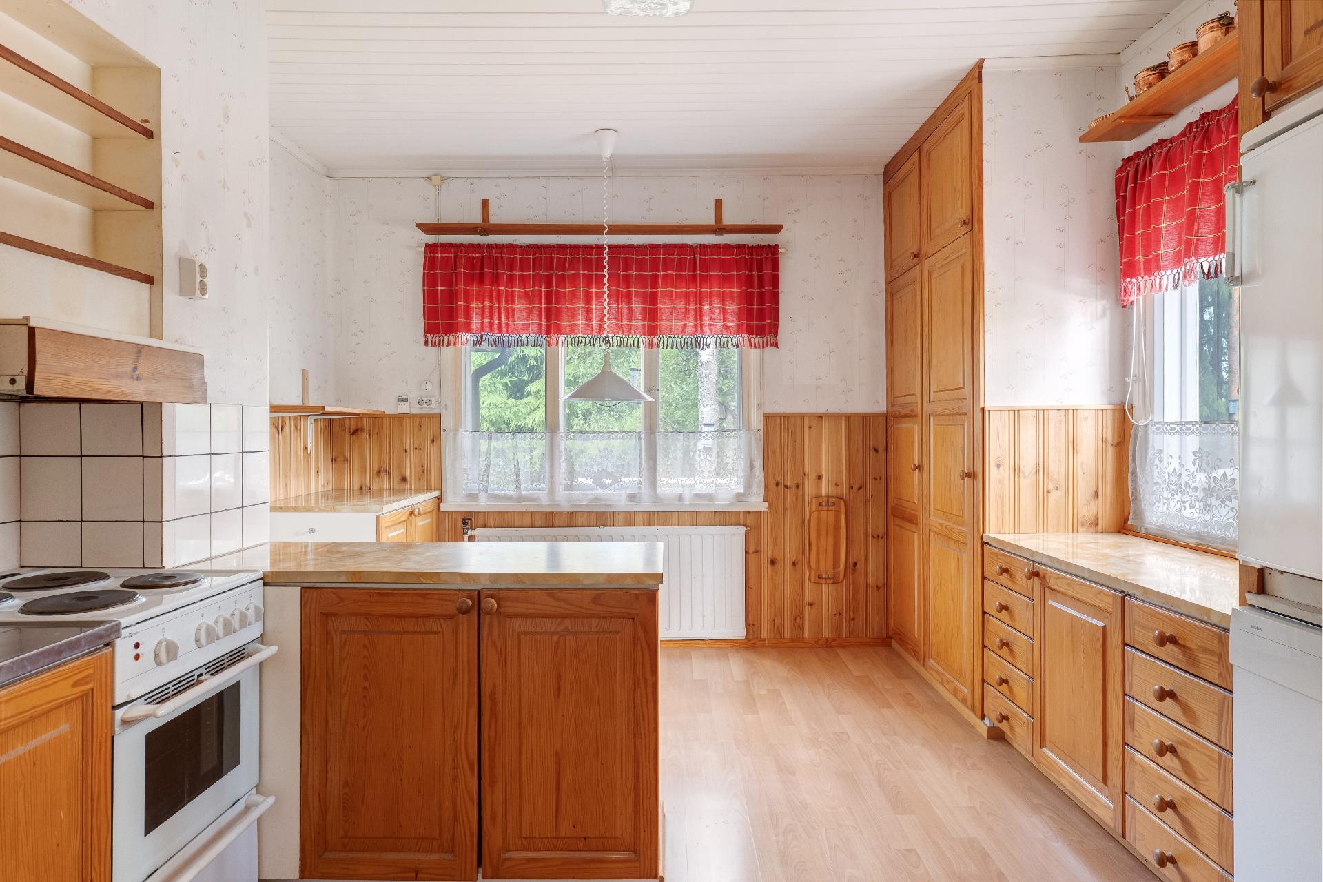 Koulumestarinkuja 6, Muurala, Espoo