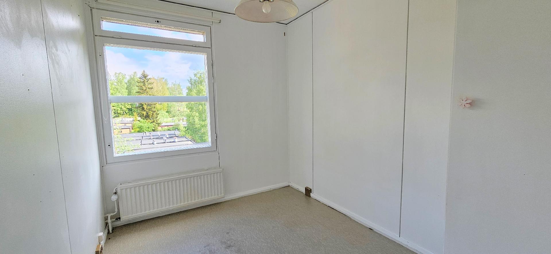 Läksyrinne 27, Puistola, Helsinki