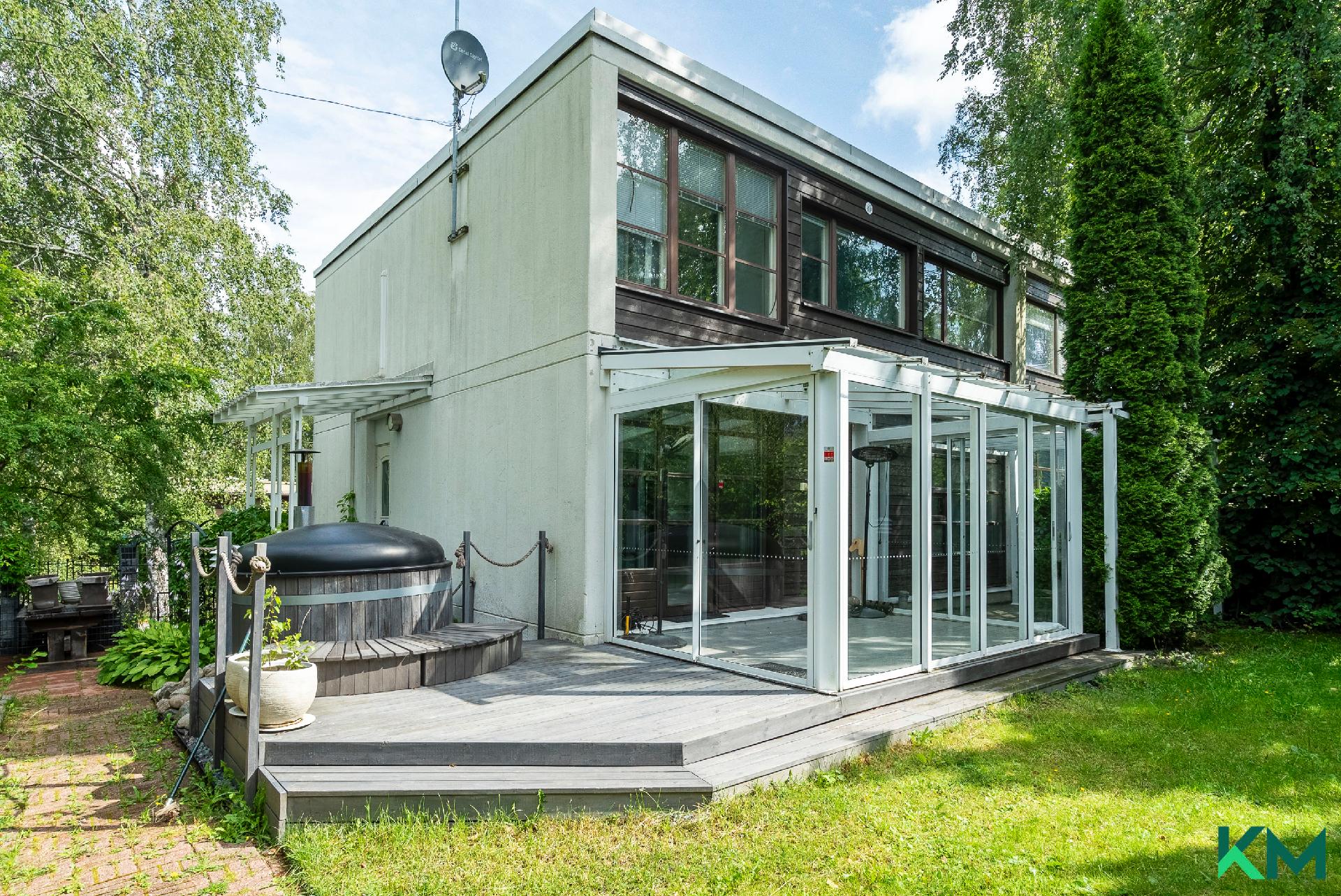 Kiviportintie 28, Vartiokylä, Helsinki