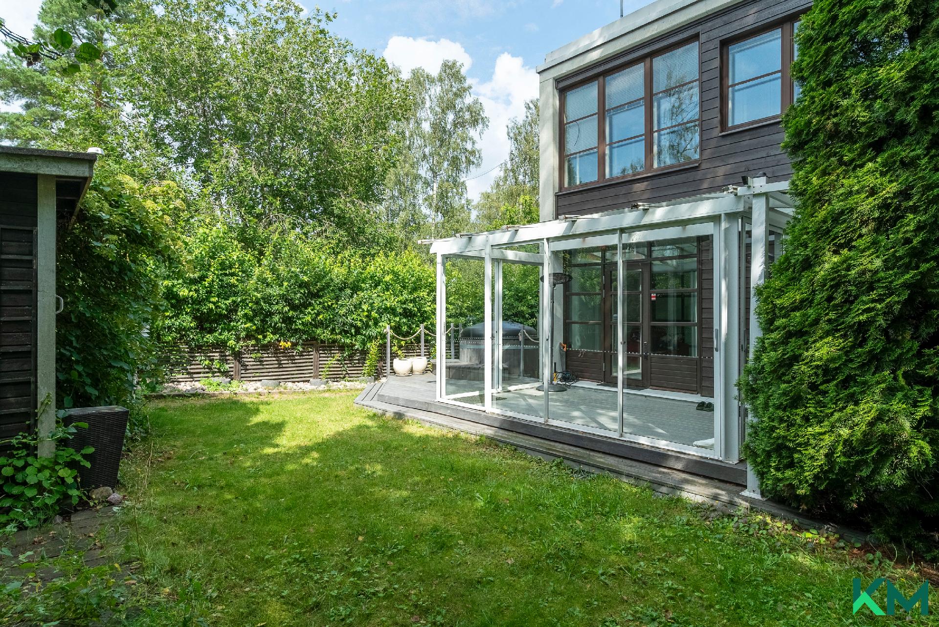 Kiviportintie 28, Vartiokylä, Helsinki