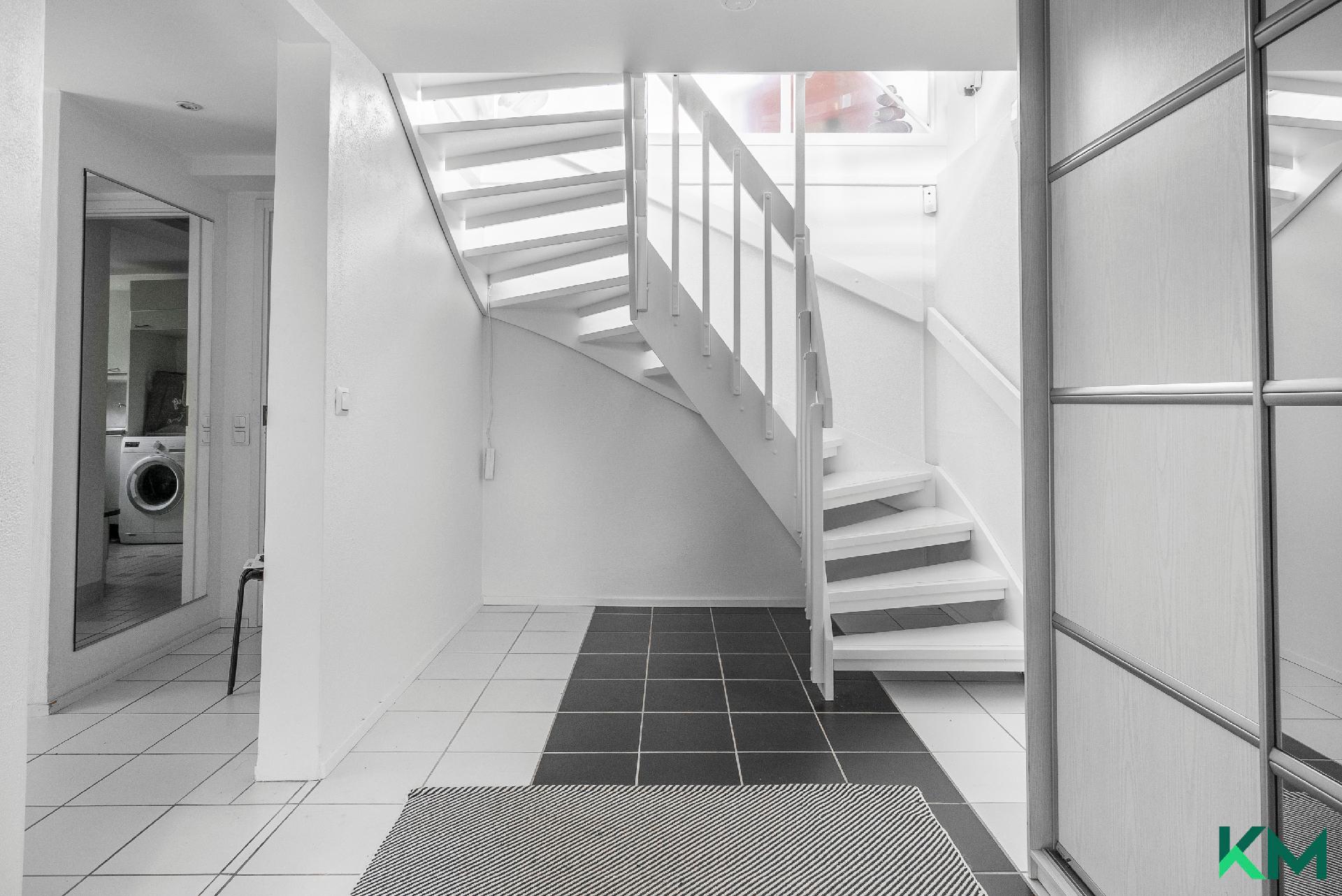 Kiviportintie 28, Vartiokylä, Helsinki