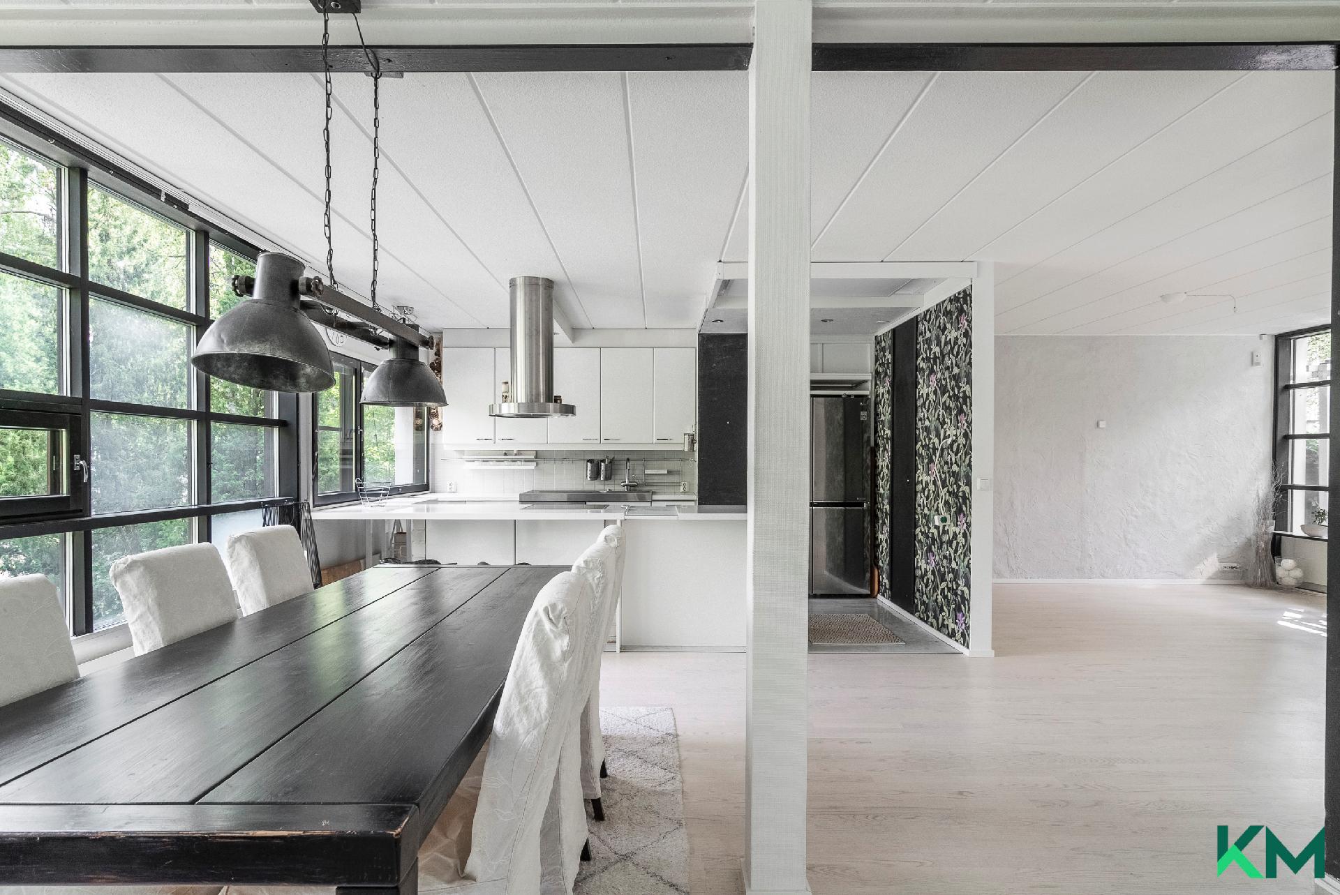 Kiviportintie 28, Vartiokylä, Helsinki