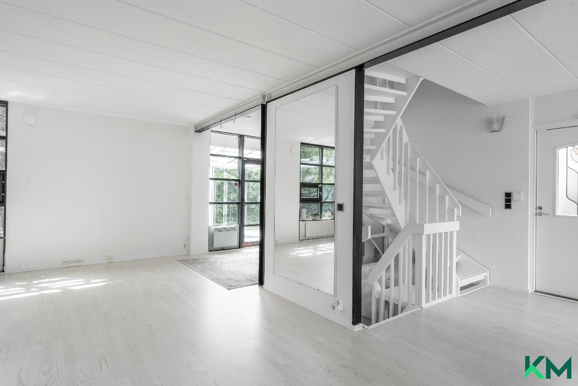 Kiviportintie 28, Vartiokylä, Helsinki