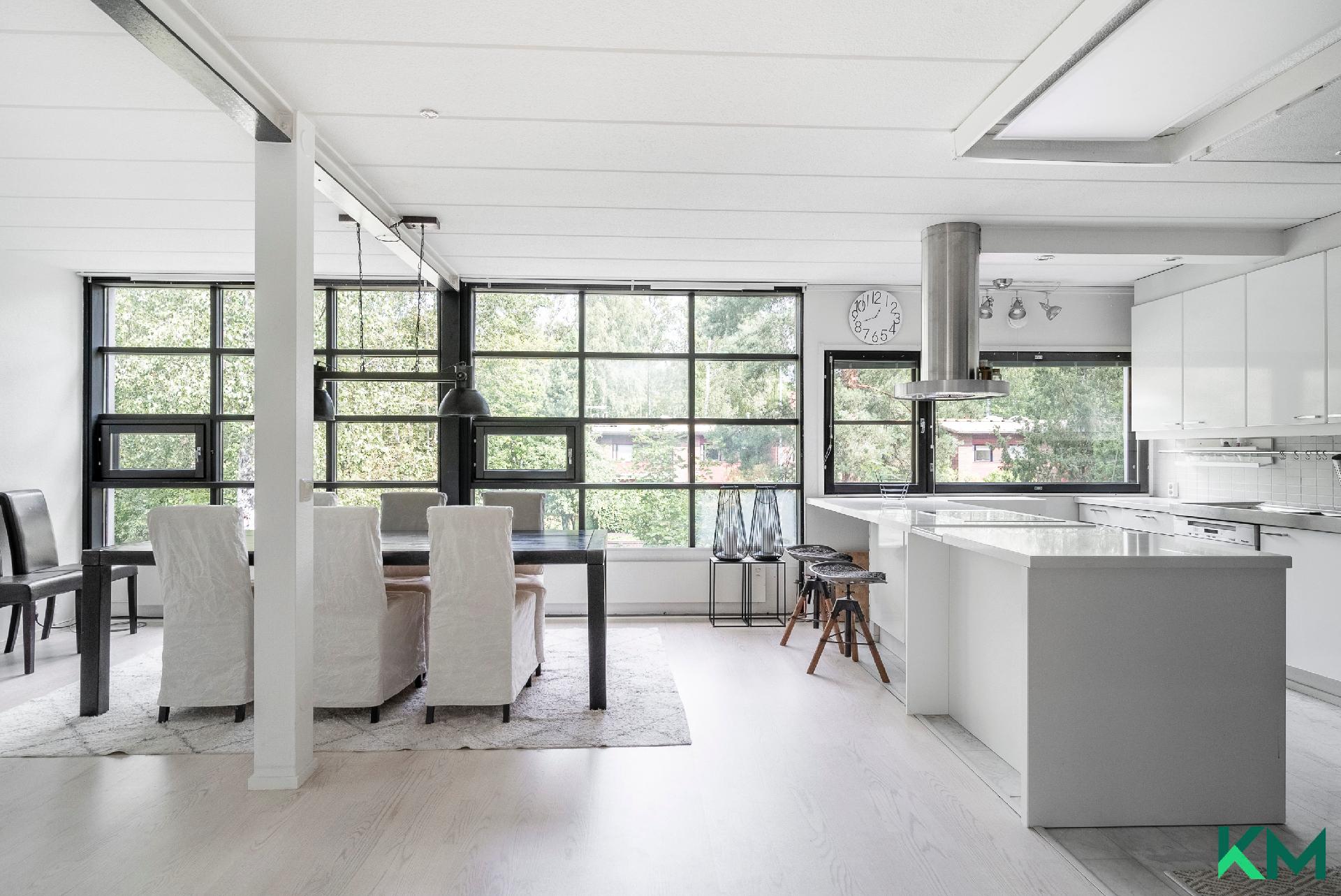 Kiviportintie 28, Vartiokylä, Helsinki