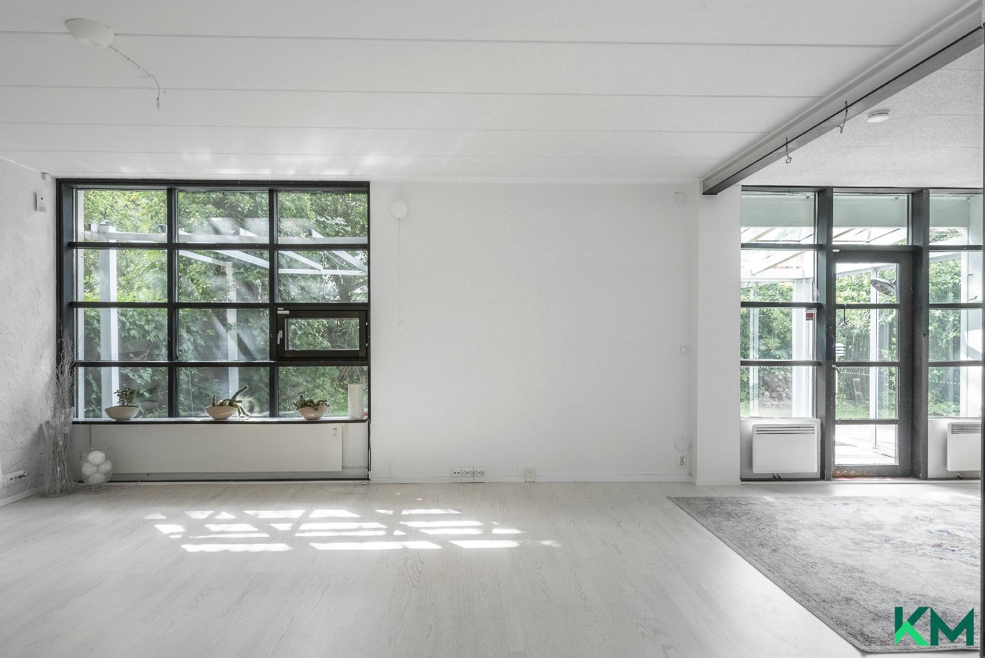 Kiviportintie 28, Vartiokylä, Helsinki