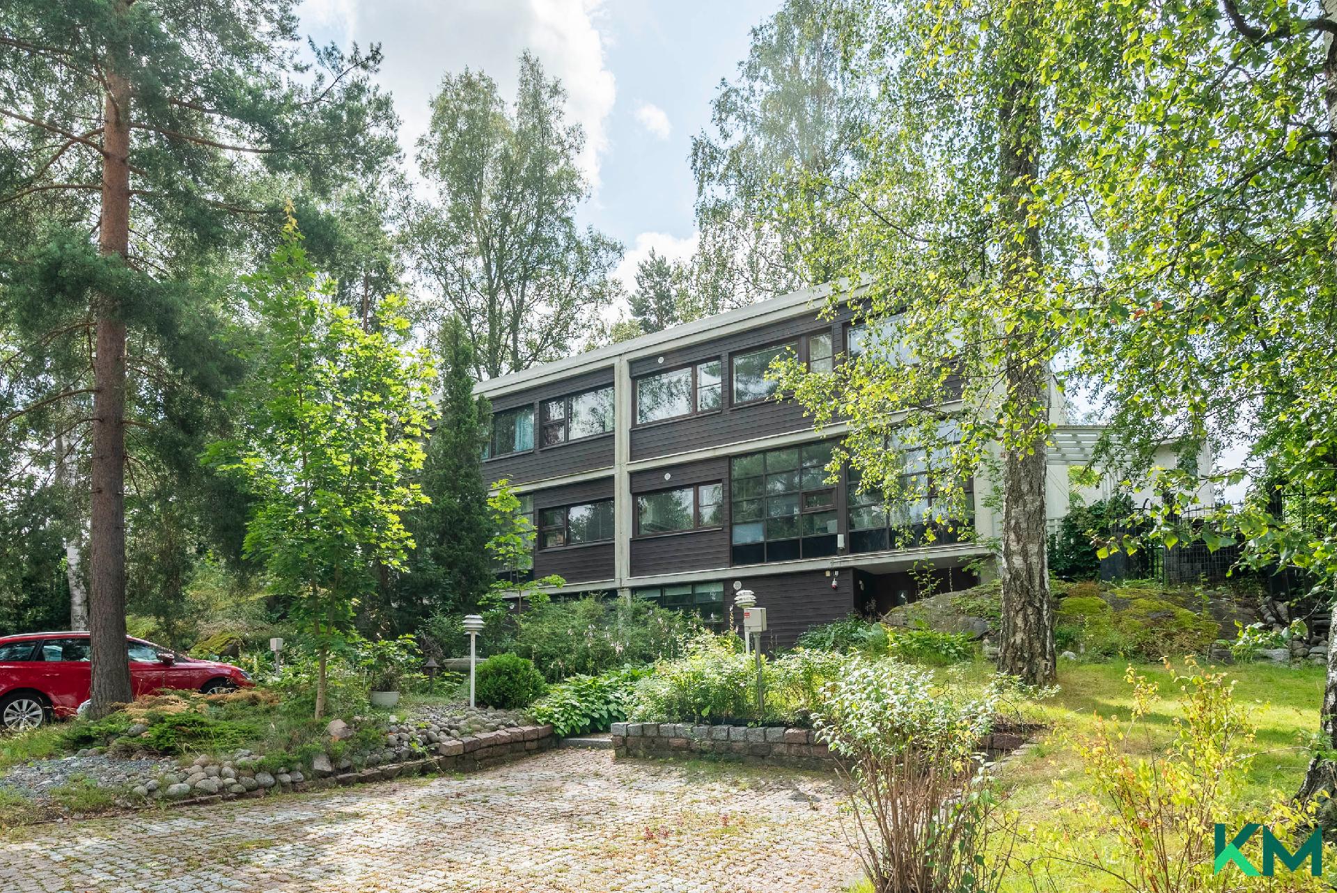 Kiviportintie 28, Vartiokylä, Helsinki