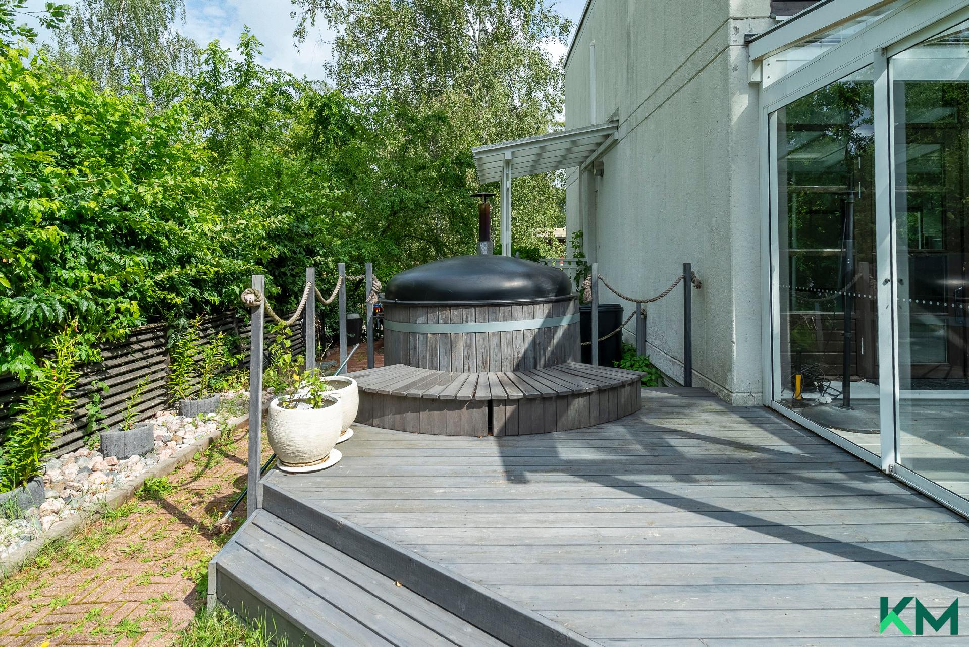 Kiviportintie 28, Vartiokylä, Helsinki