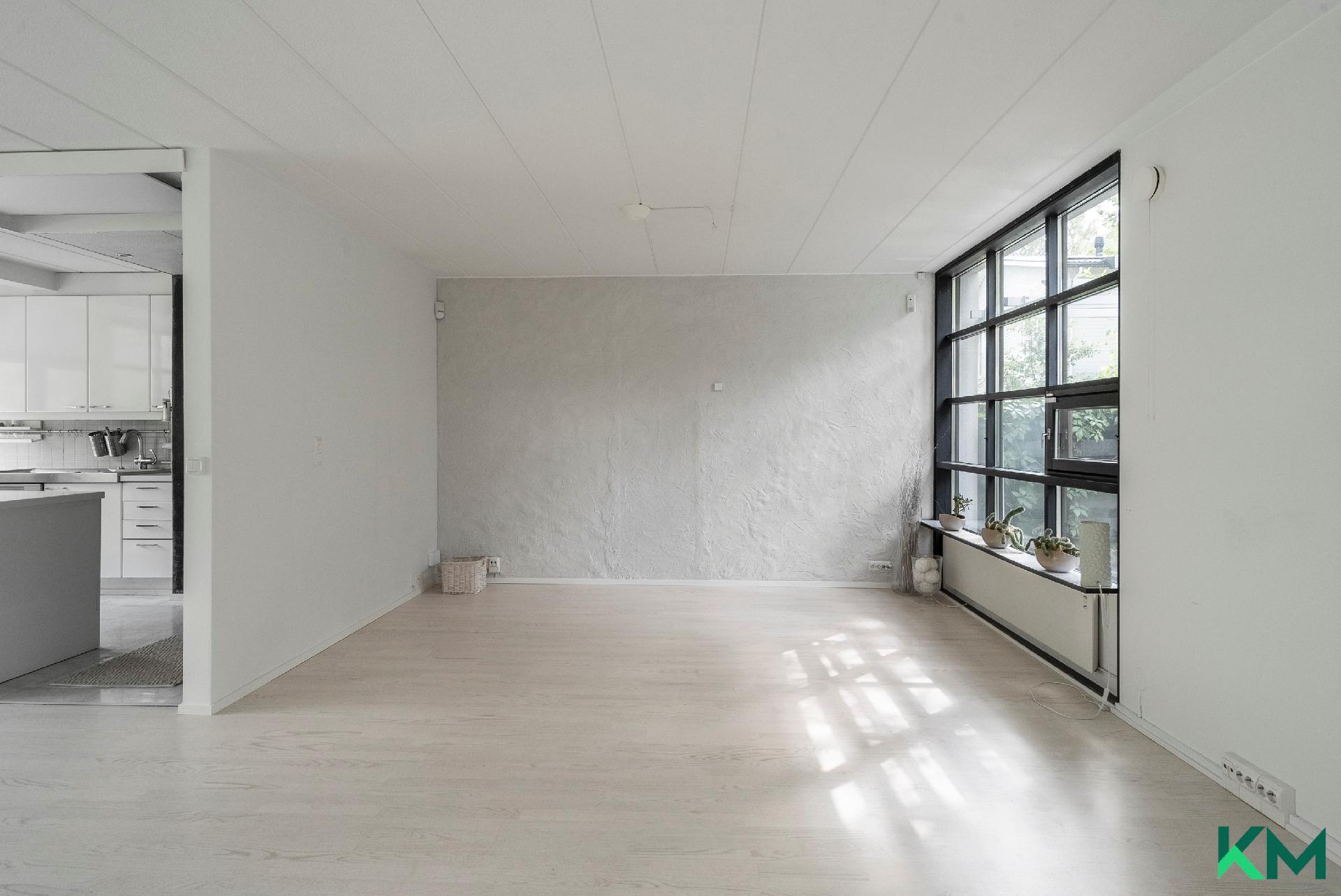 Kiviportintie 28, Vartiokylä, Helsinki