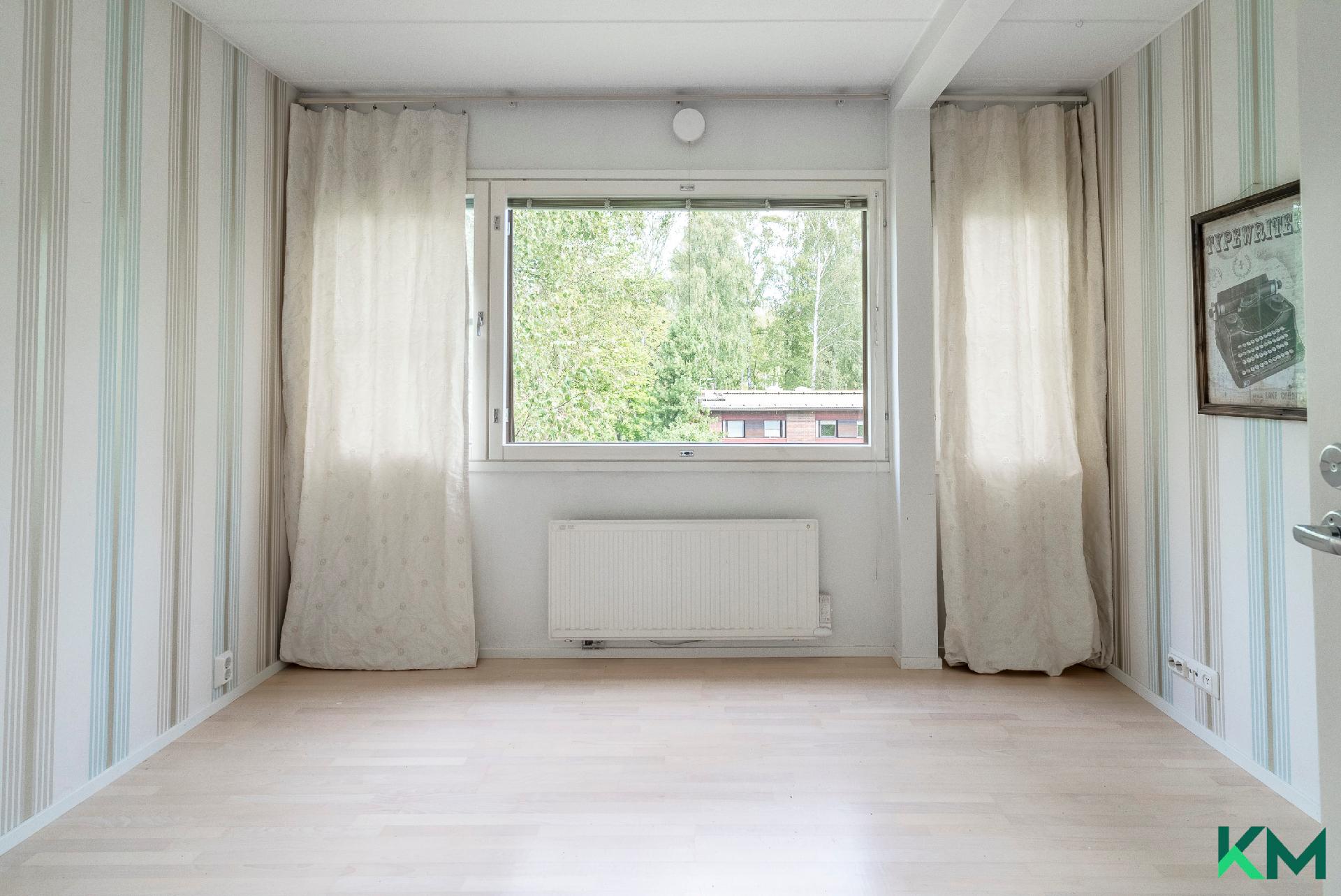 Kiviportintie 28, Vartiokylä, Helsinki