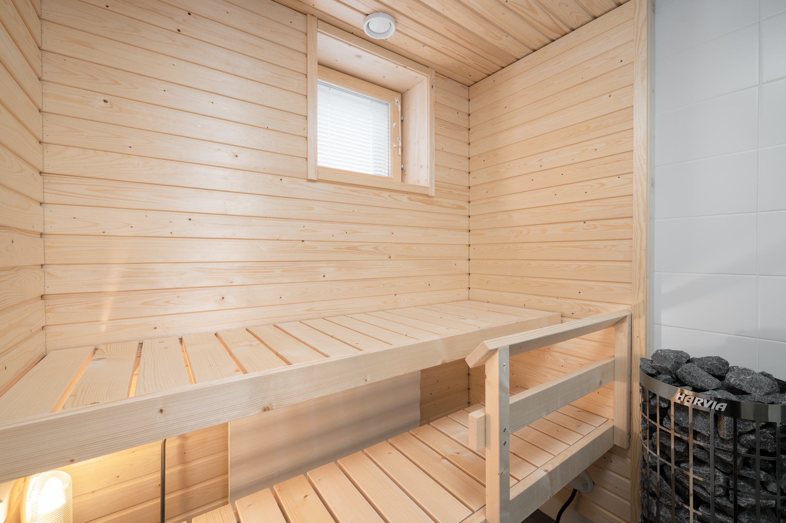 kuvat vastaavanlaisesta asunnosta alemmasta kerroksesta