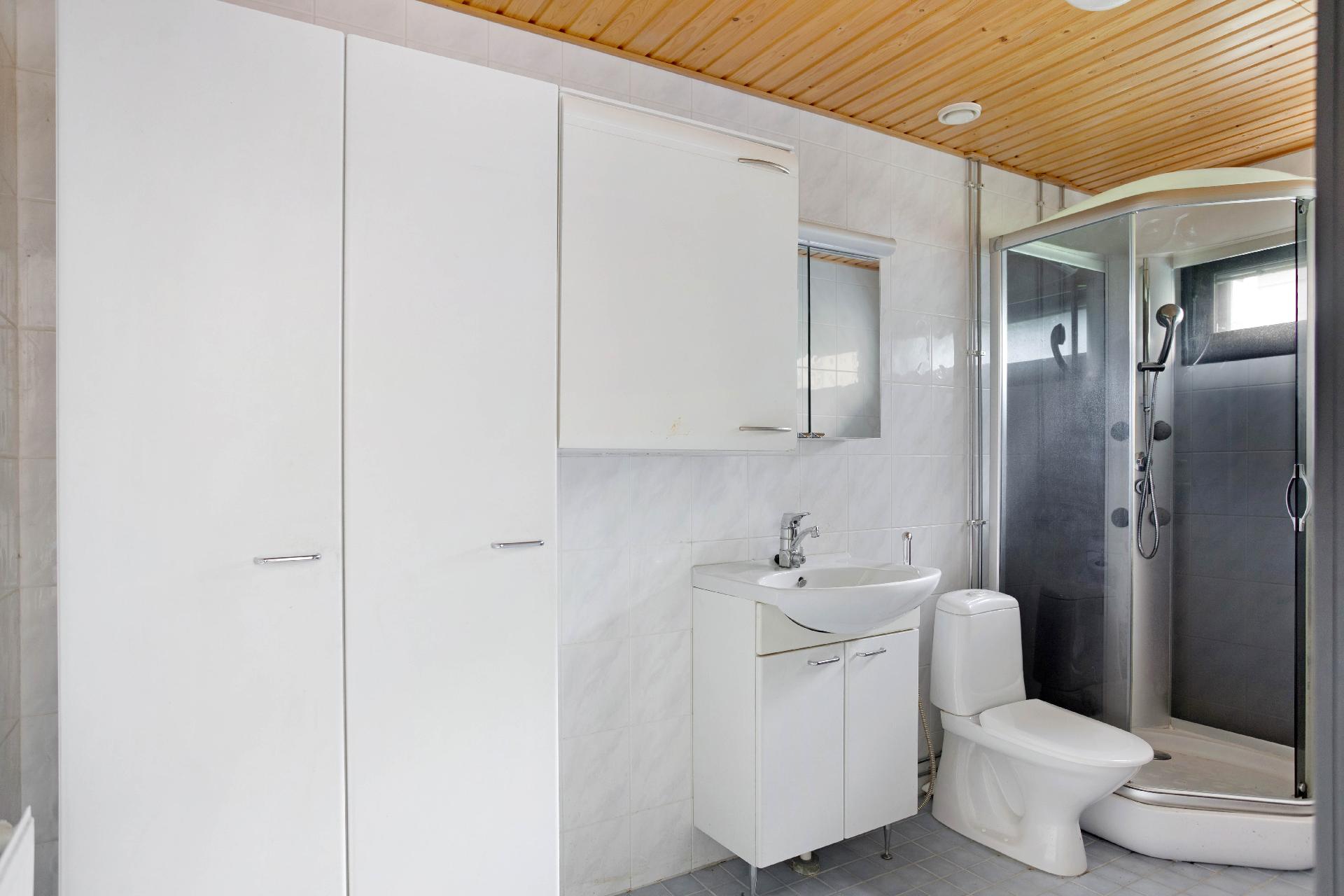 Orvokkikuja 6, Tikkurila, Vantaa