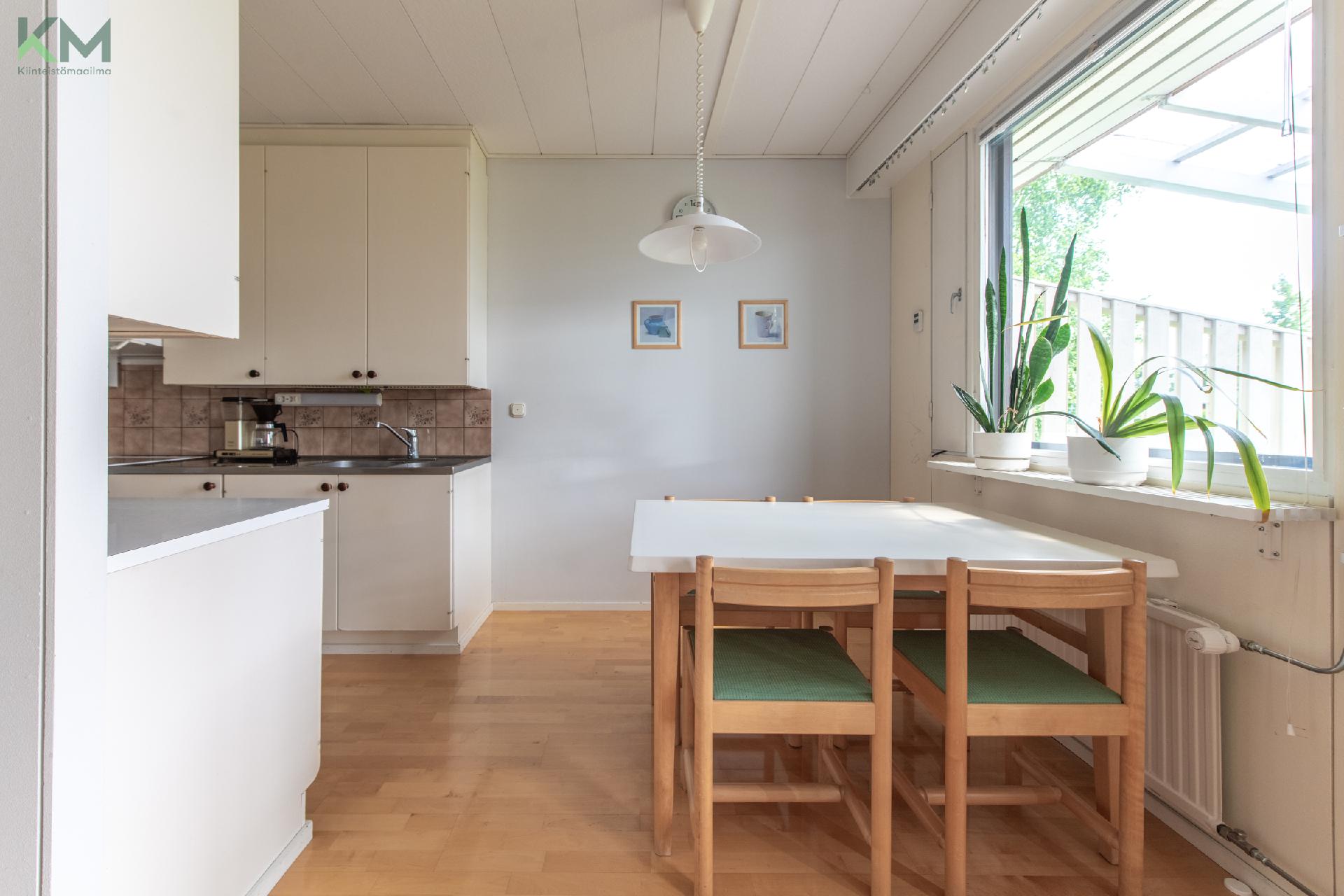 Huhdantie 4, Jyrä, Kurikka