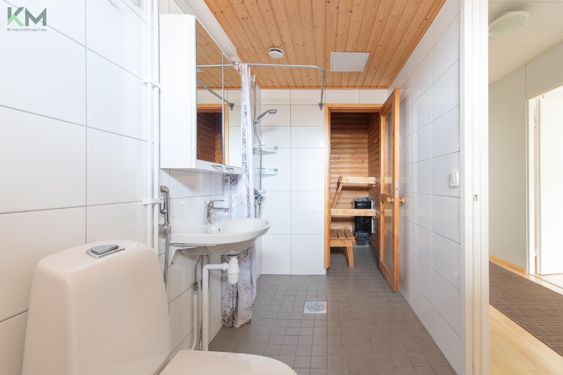 Huhdantie 4, Jyrä, Kurikka