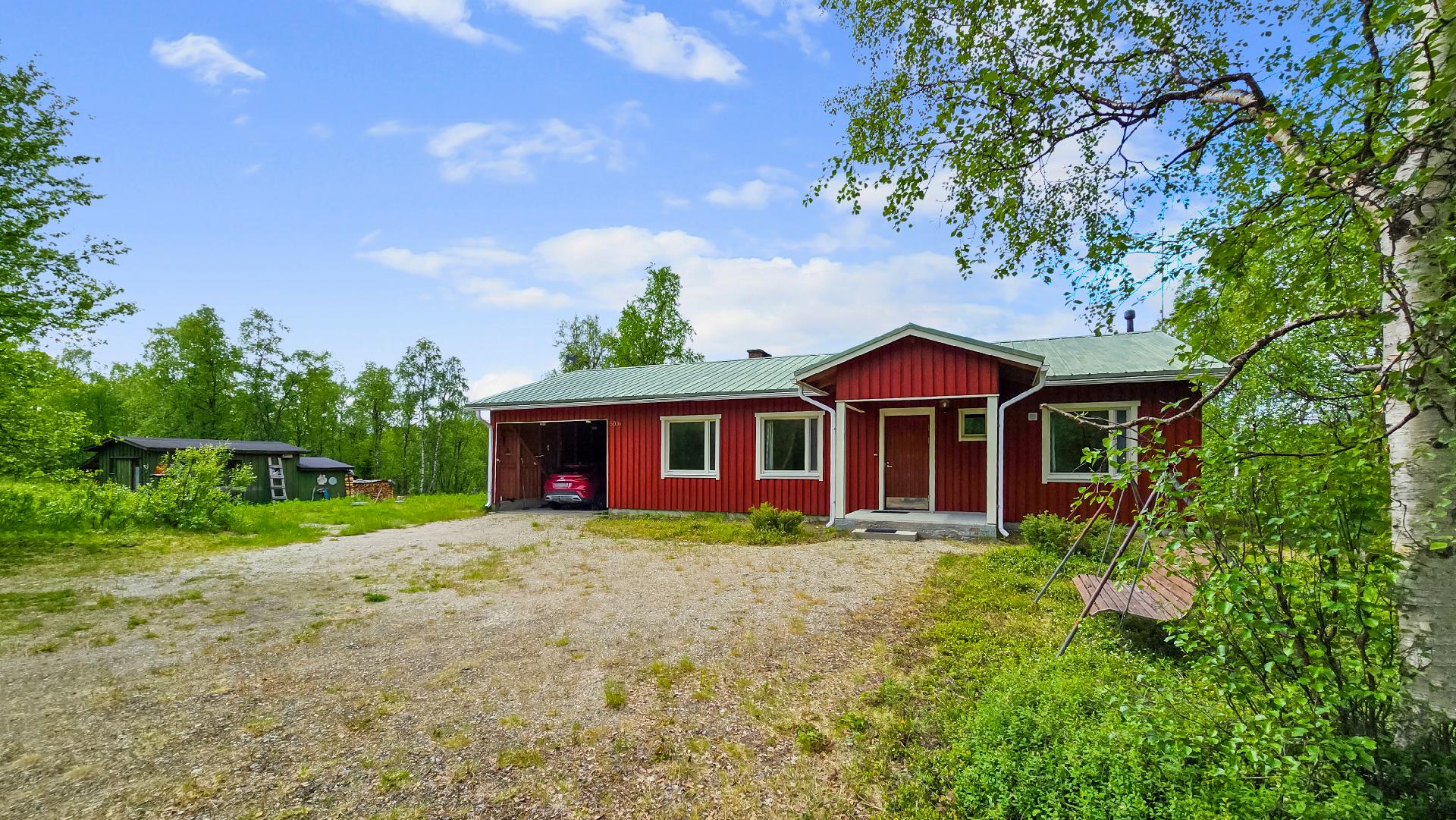 Rauhallinen sijainti lähellä kaikkia Karigasniemen palveluita!