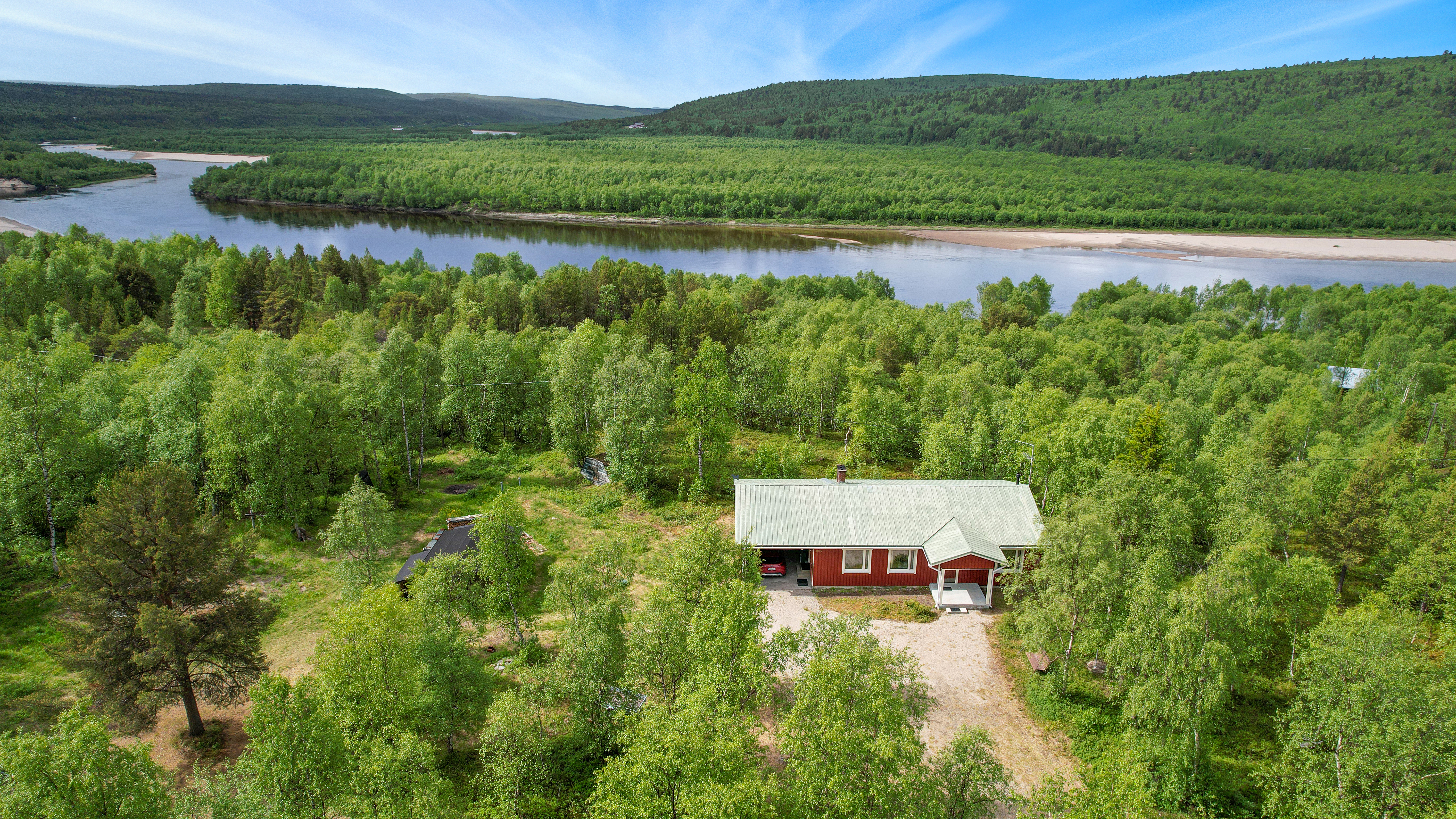 Rauhallinen ja luonnonläheinen sijainti