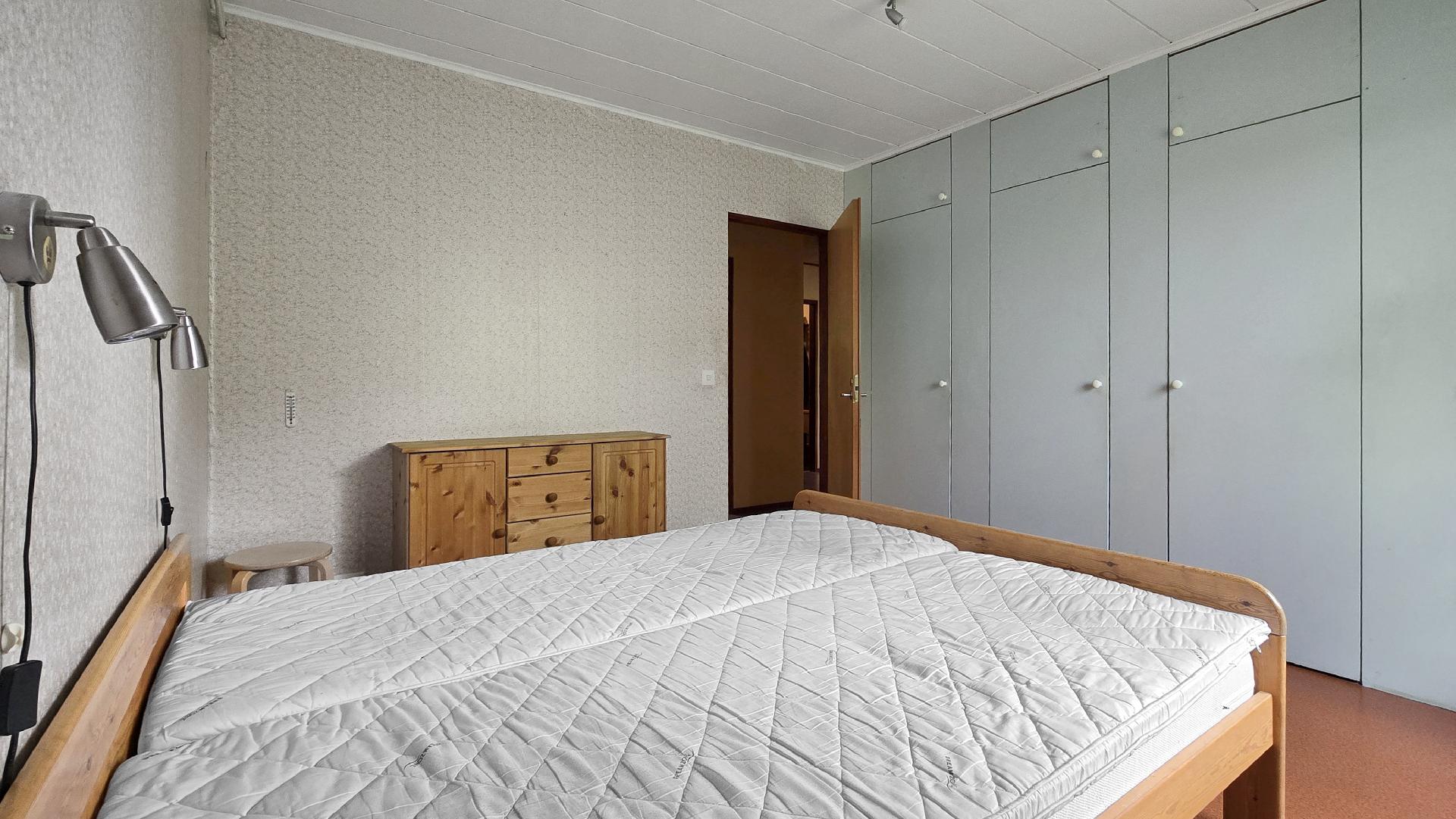 Makuuhoneessa hyvin säilytystilaa