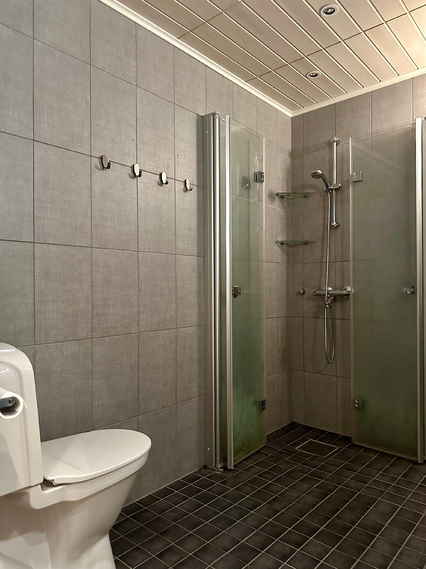 Antinsaarenkatu 12, Parantola, Hyvinkää