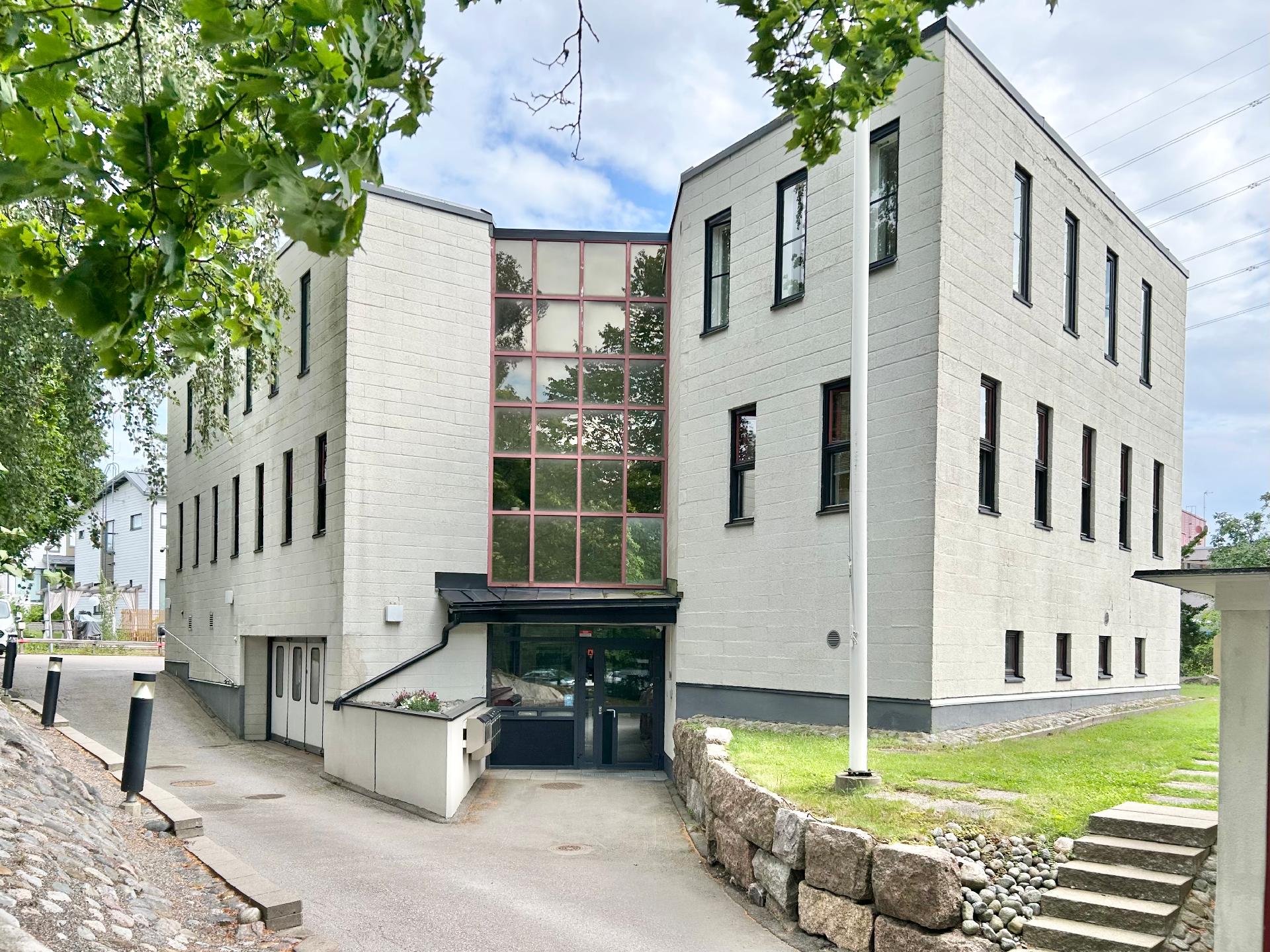 Niittyläntie 9, Metsälä, Helsinki