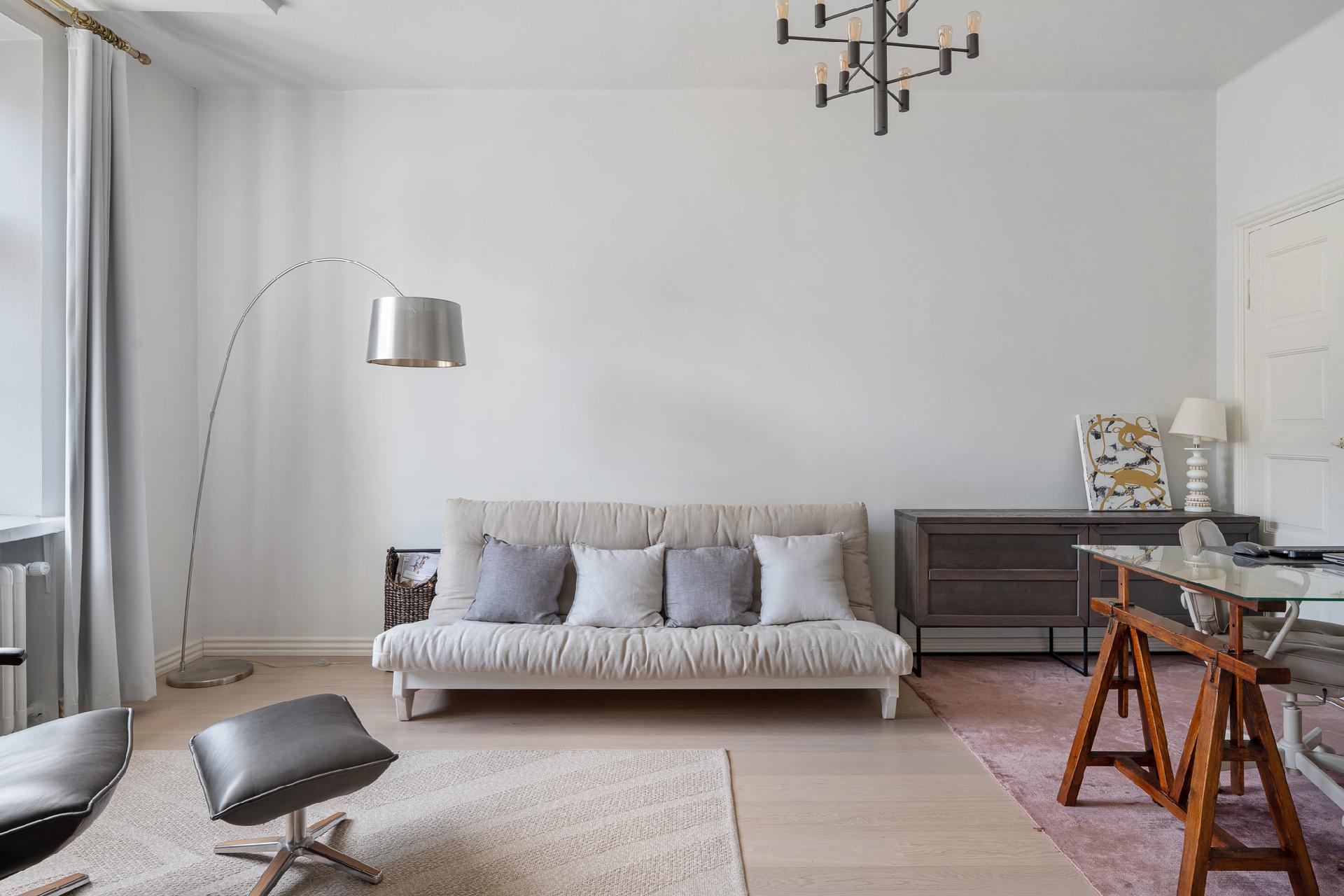 Asunnossa on kaksi avaraa makuuhuonetta