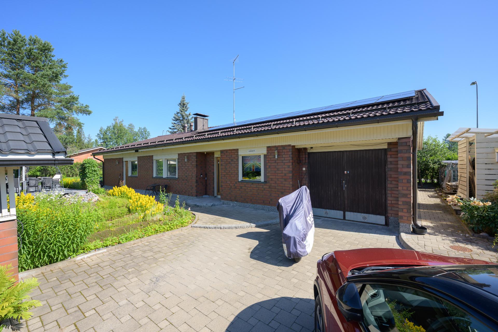 Keskitie 1, Röykkä, Nurmijärvi