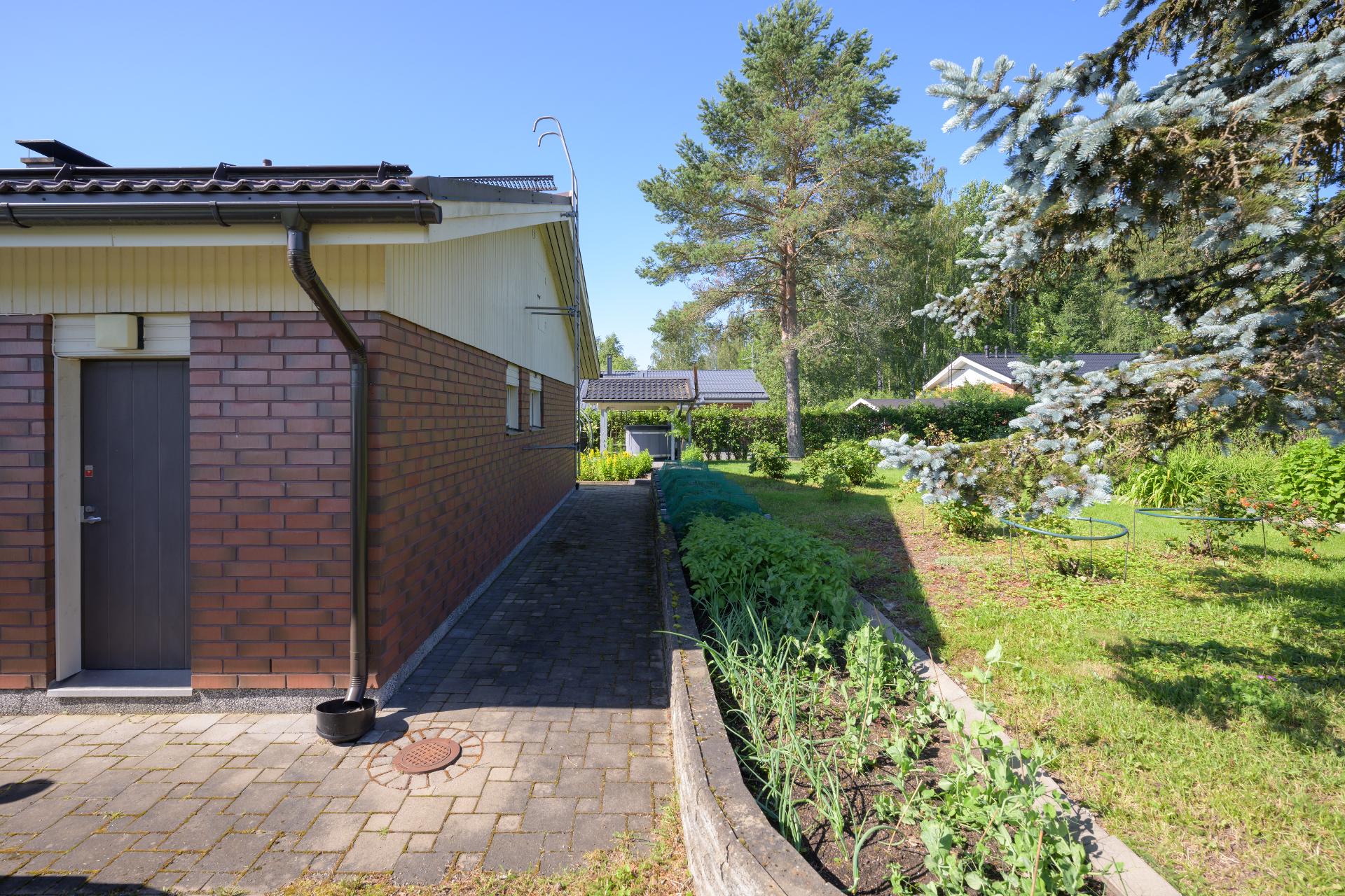 Keskitie 1, Röykkä, Nurmijärvi