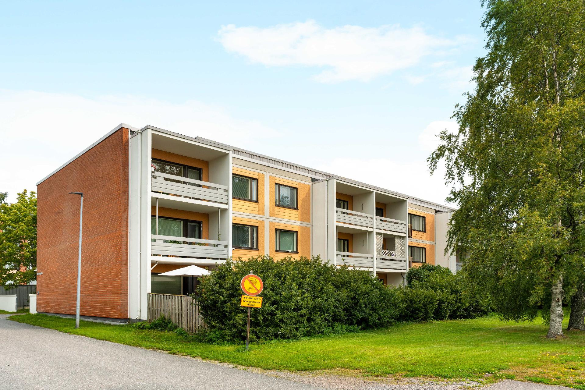 Topparoikka 1, Keskusta, Kirkkonummi