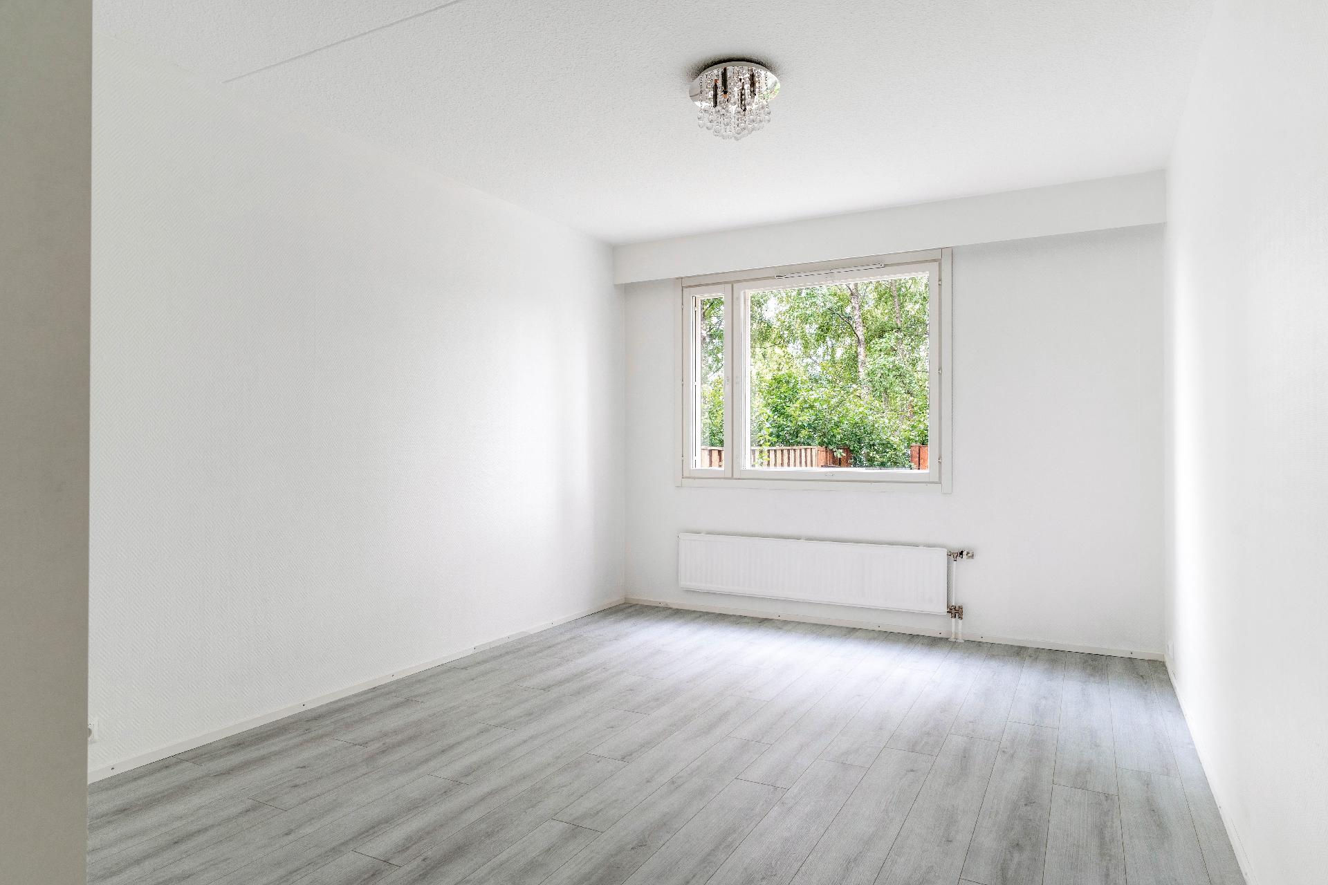 Topparoikka 1, Keskusta, Kirkkonummi