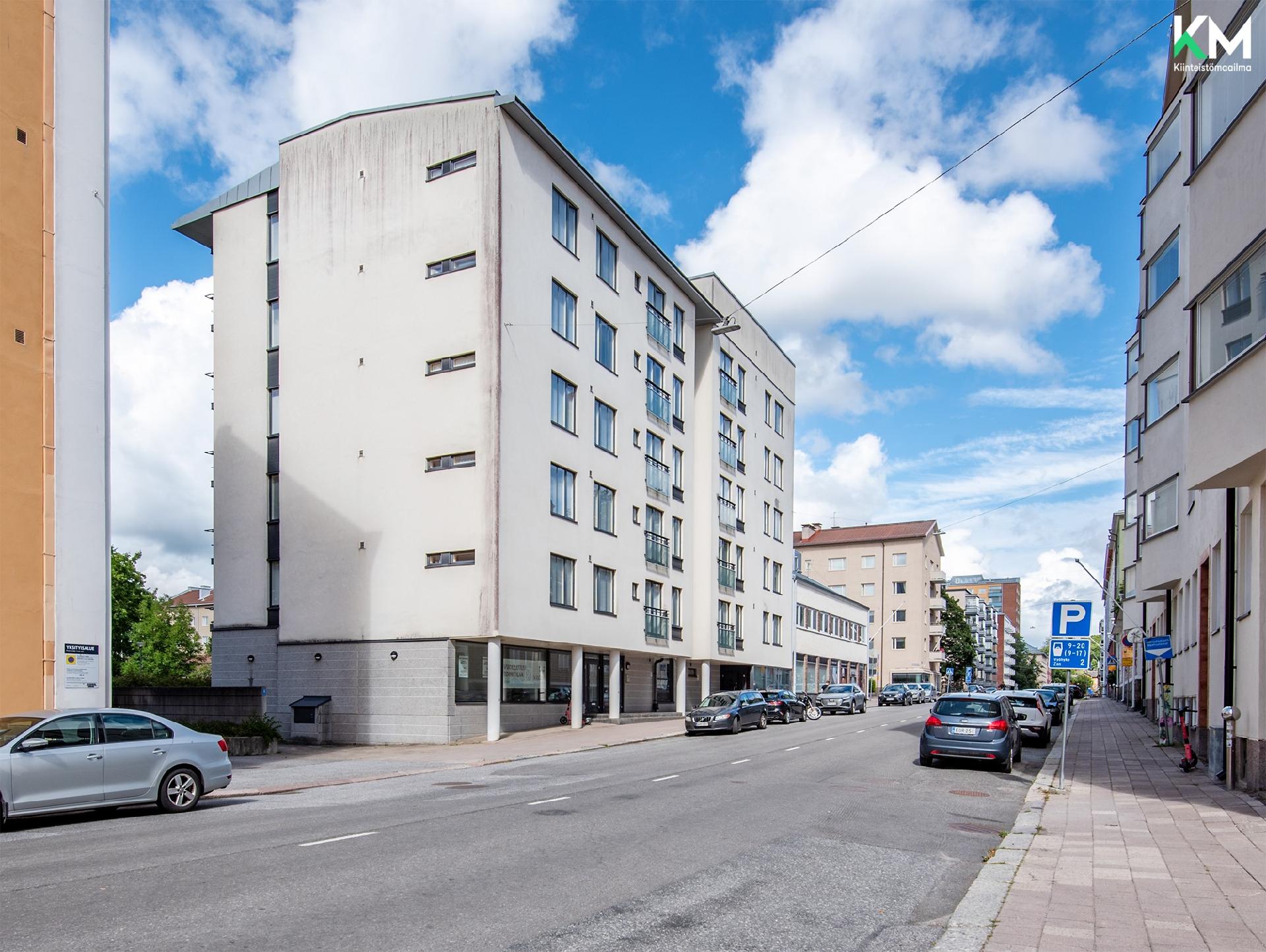 Talo kadulta katsottuna