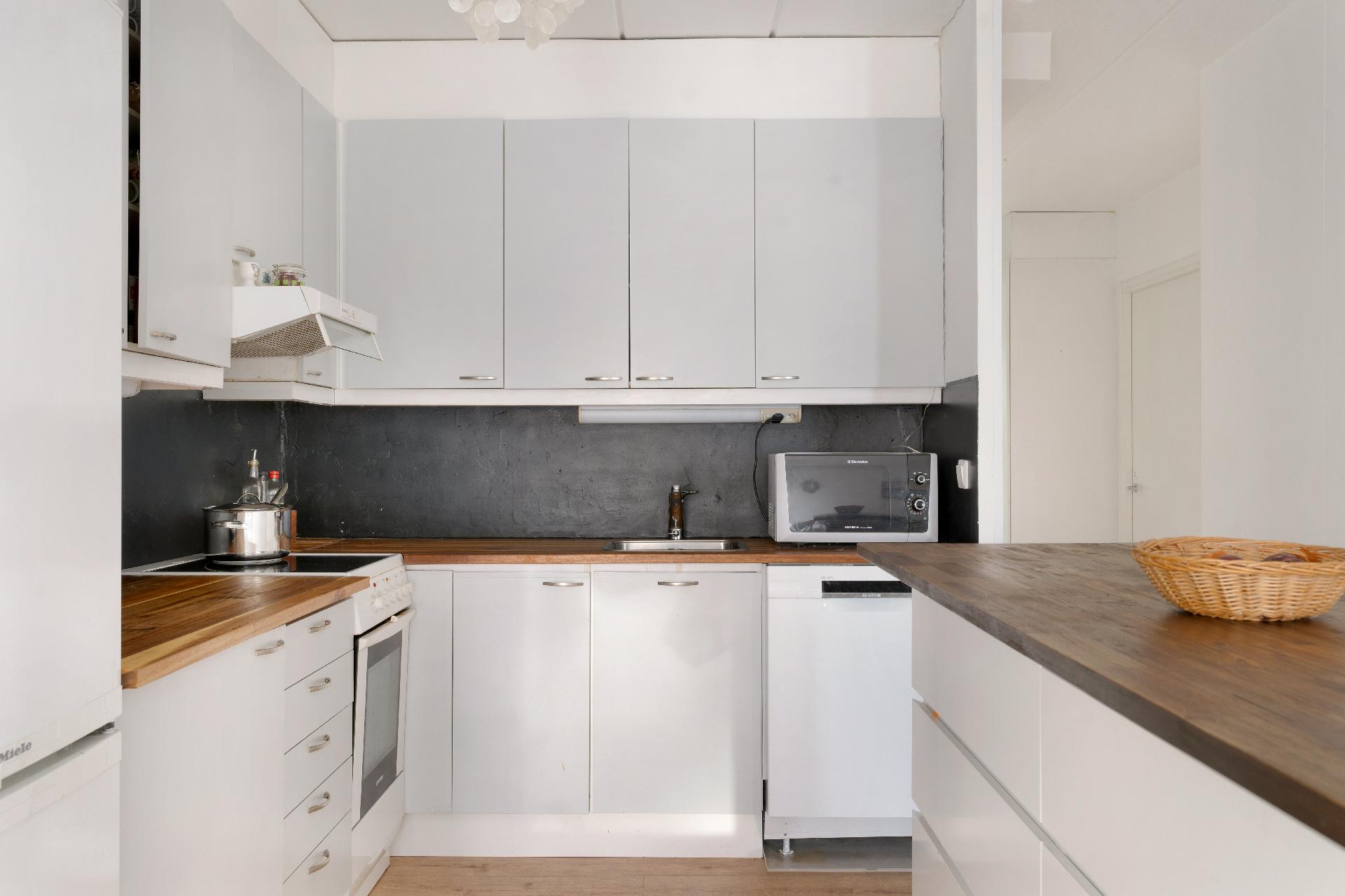 Meri-Rastilan tie 15, Vuosaari, Helsinki