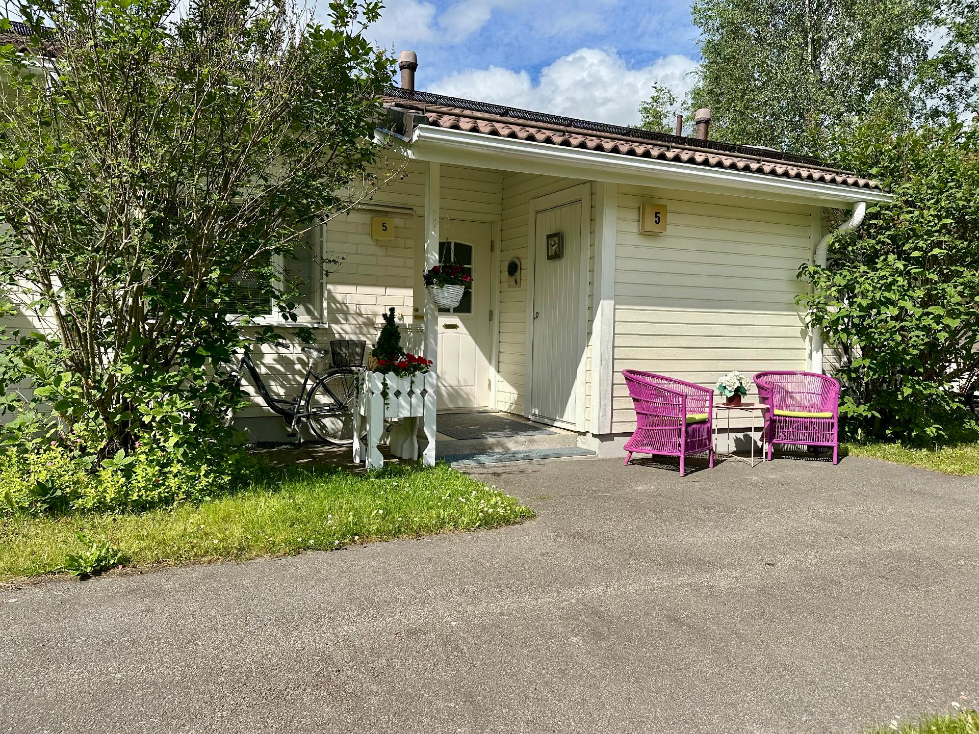 Palojoentie 13, Uhkola, Riihimäki