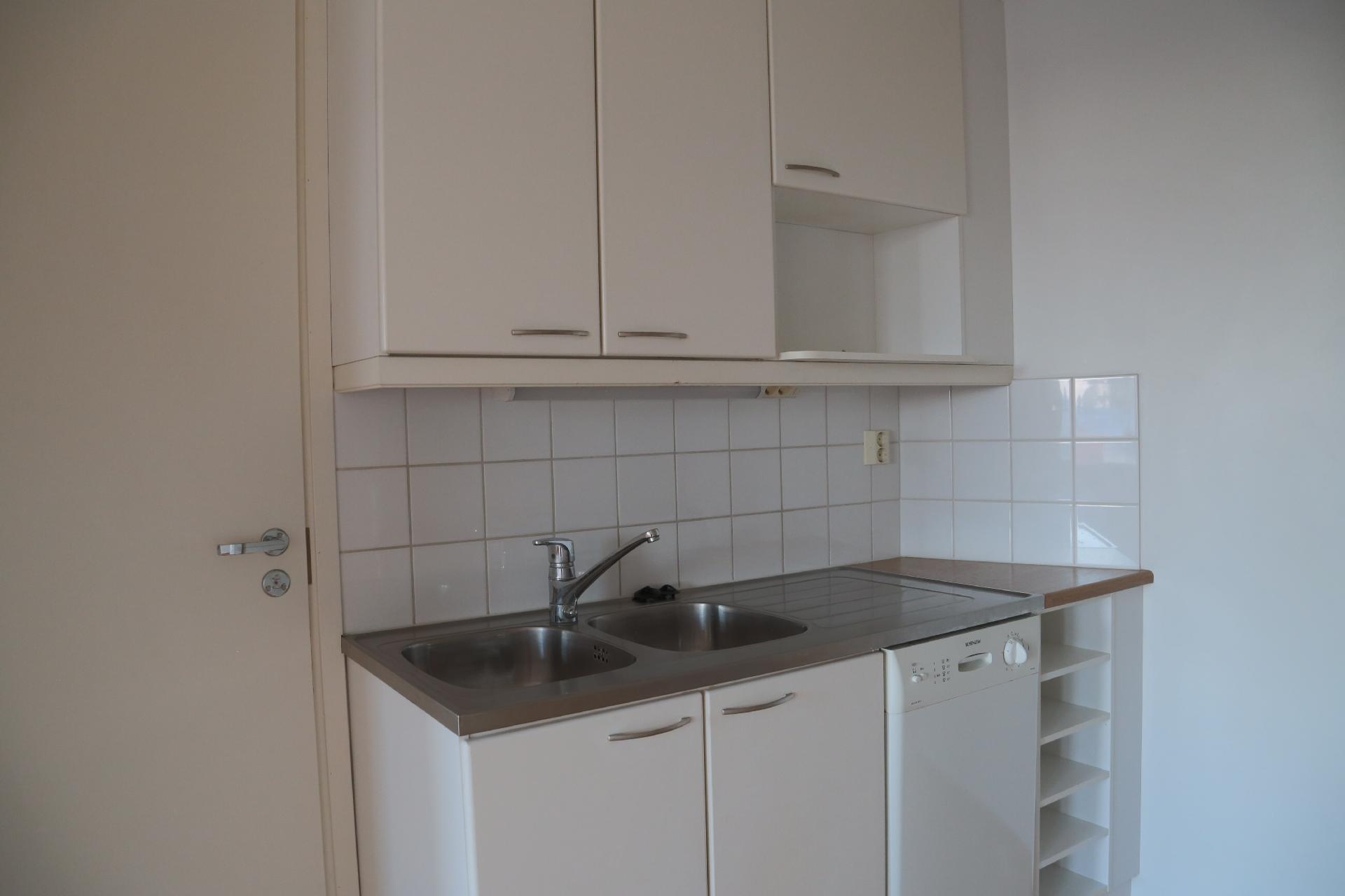 Leikosaarentie 27, Aurinkolahti, Helsinki