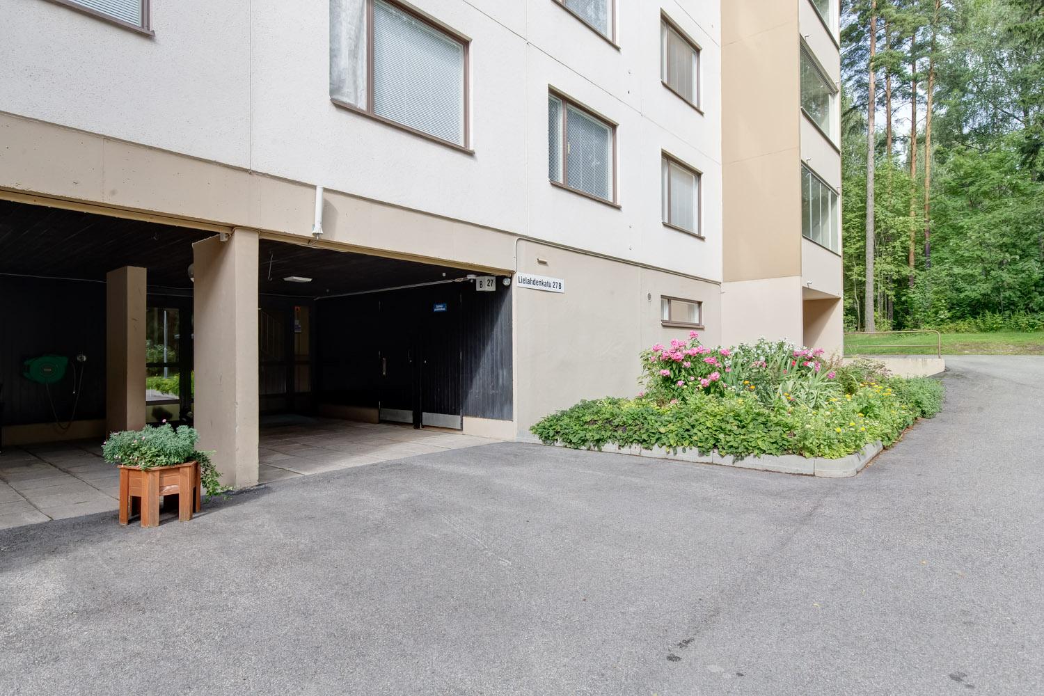 Lielahdenkatu 27, Lentävänniemi, Tampere