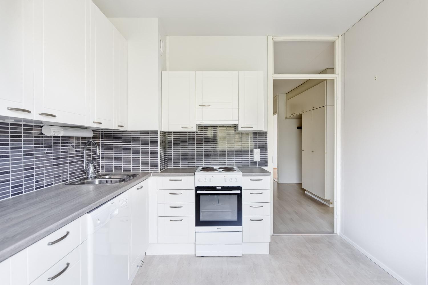 Lielahdenkatu 27, Lentävänniemi, Tampere