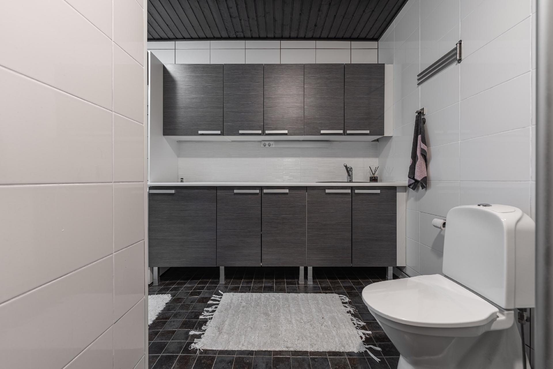 kodinhoitotilan kaapistot