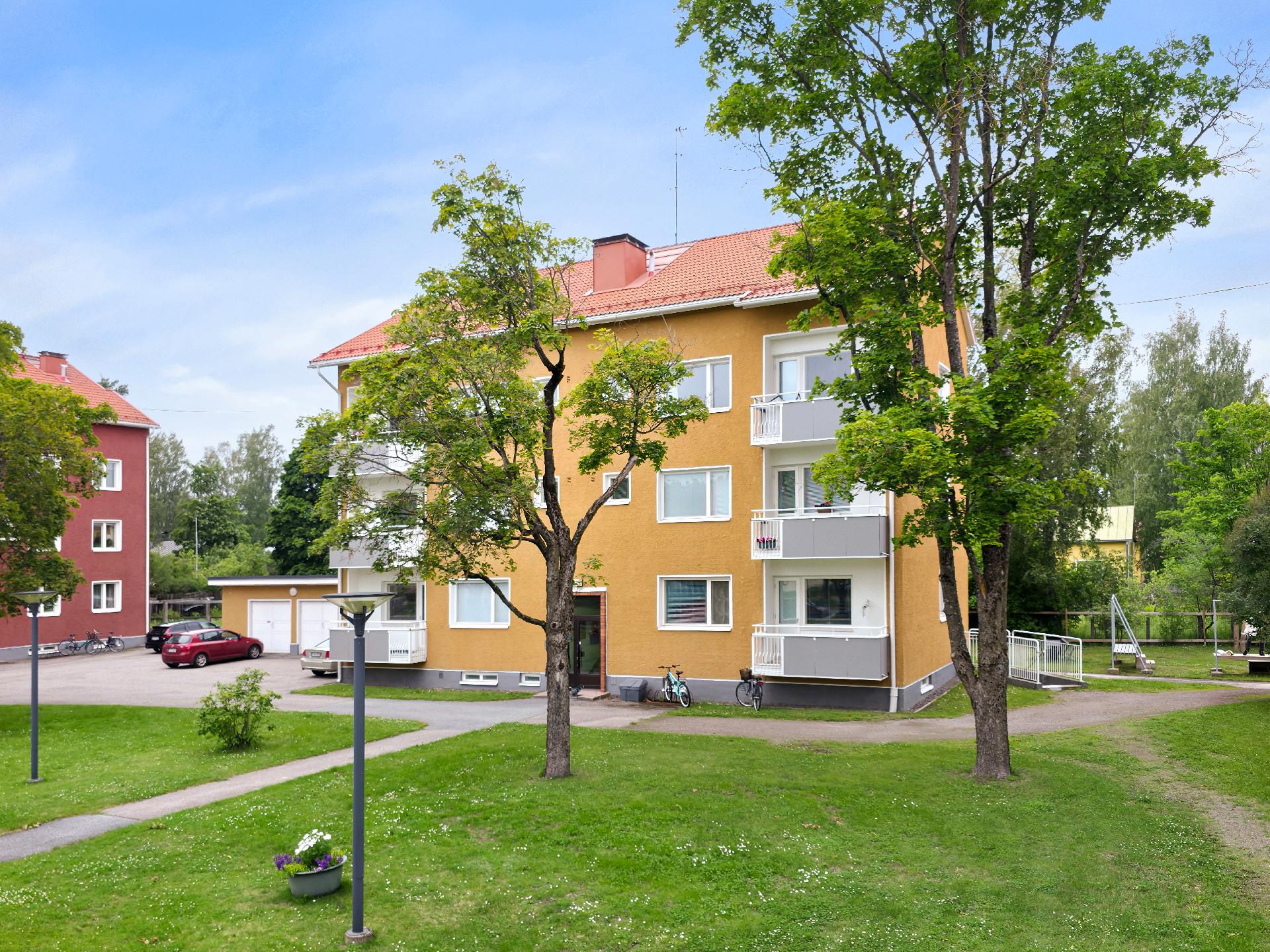 Lentäjäntie 12, Leiri, Lappeenranta